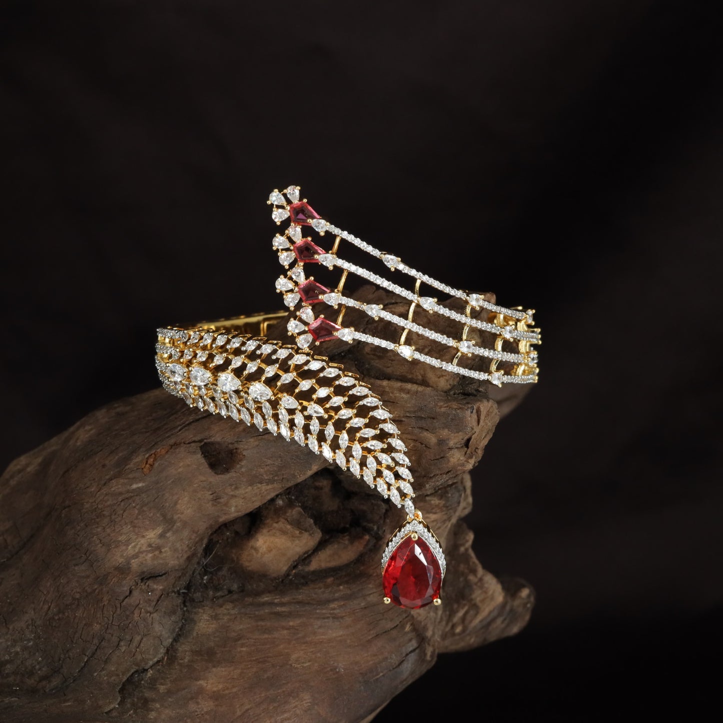 Crossrail Plume Kada with Raised Border Detailing