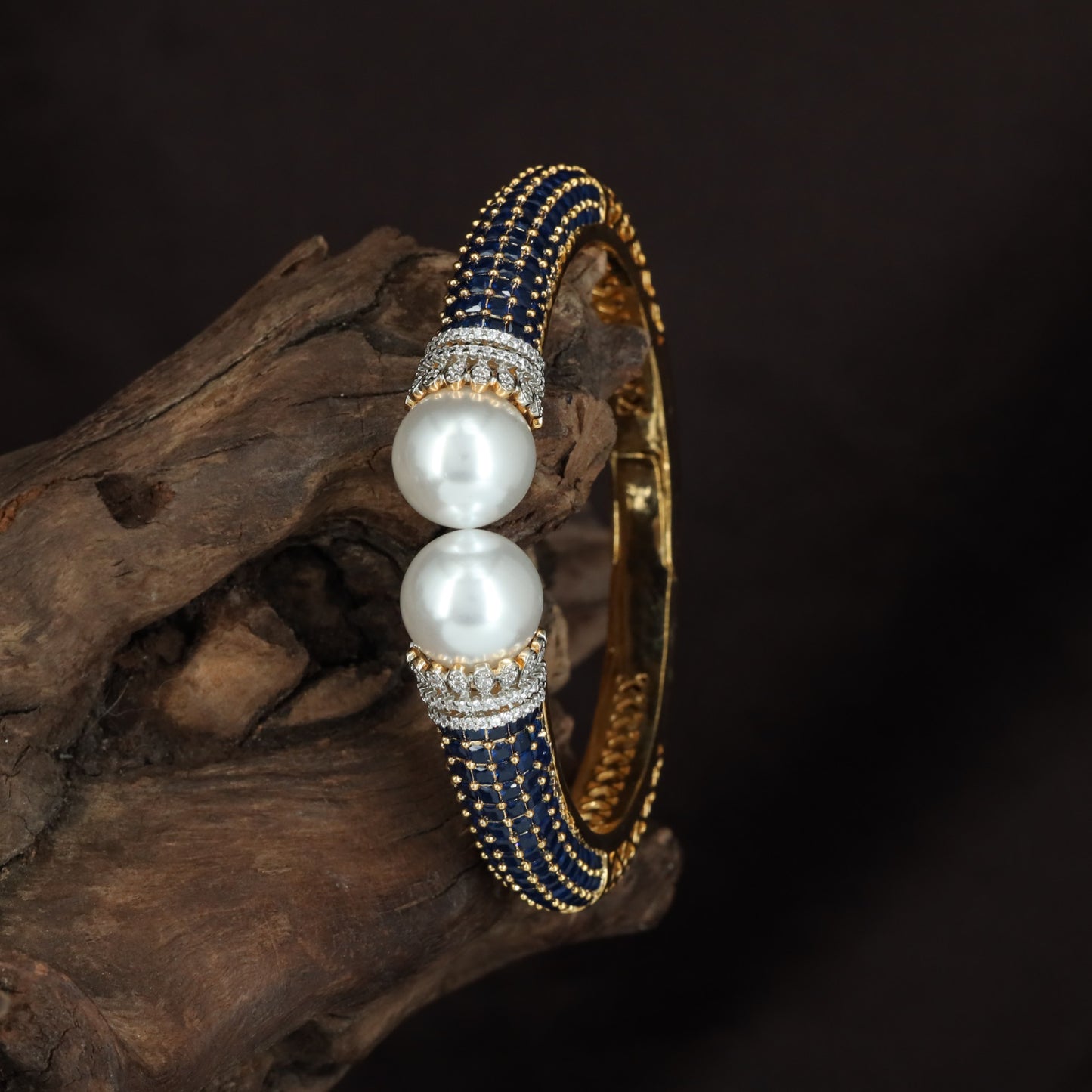 Ripple Orb Kada with Slim Border Detailing