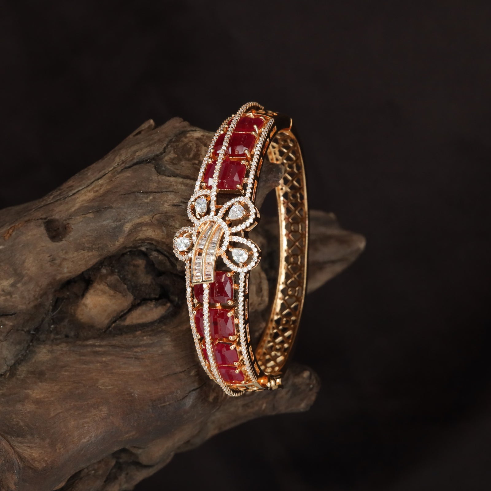 Branchline Kada with Structured Oval Formation