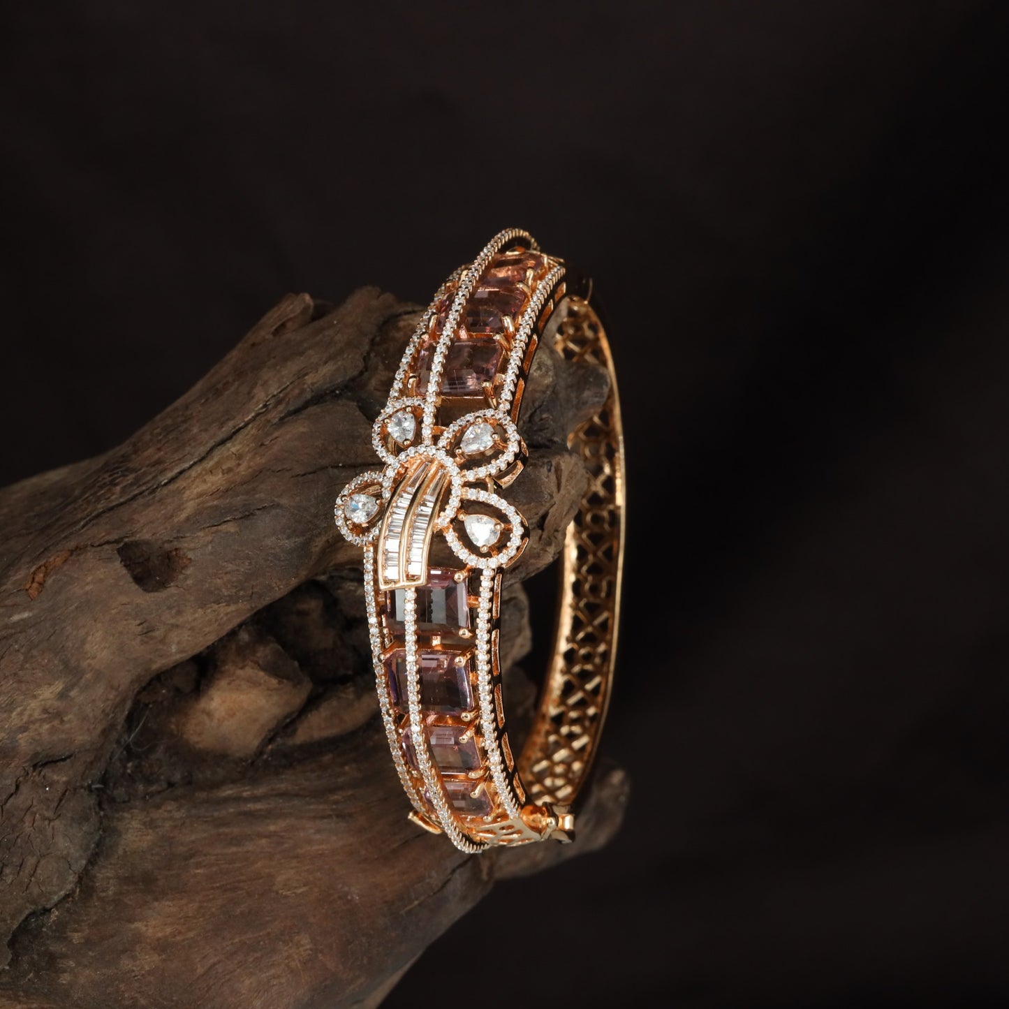 Branchline Kada with Structured Oval Formation