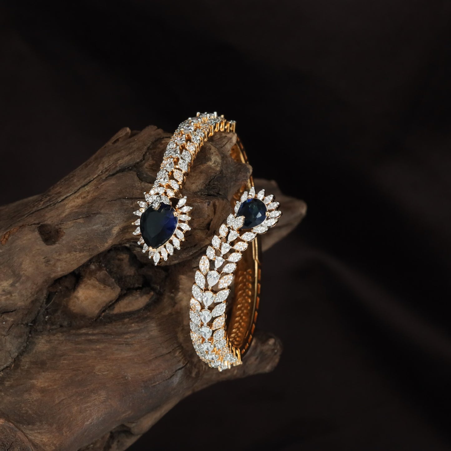 Spine Kada with Elevated Curve Styling