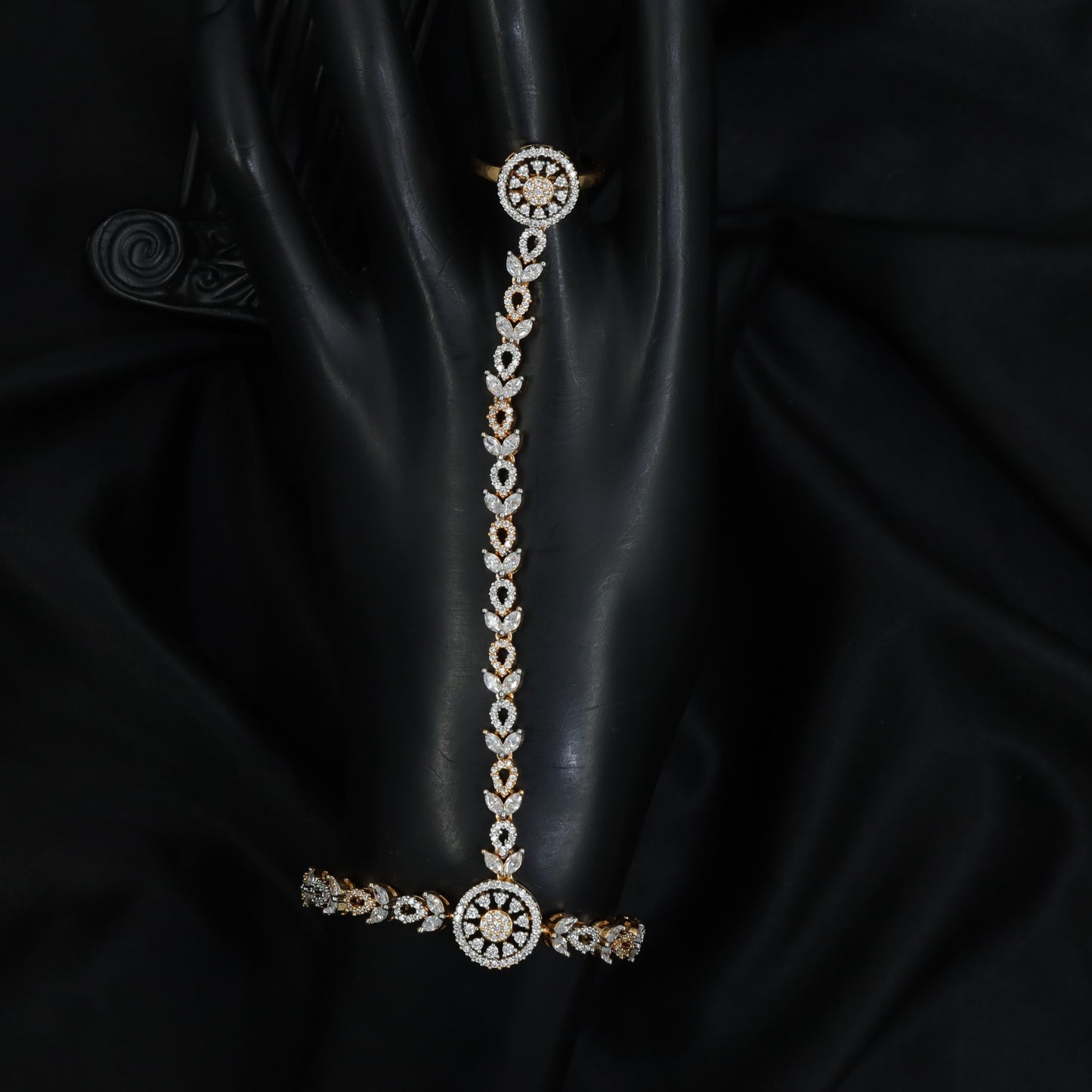 Openwork Disc Panja with Symmetrical Hand Harness Pattern