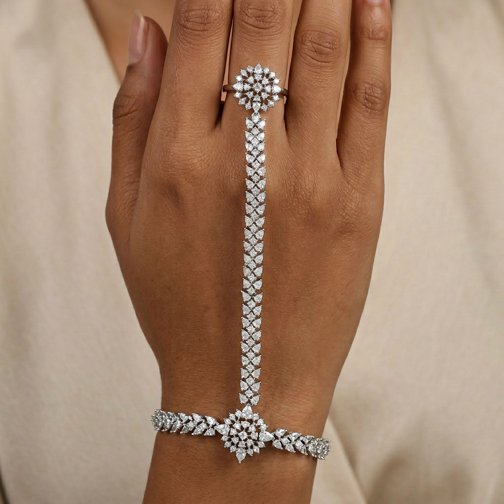 Linear Link Hand Panja with Ornate Round Centre Design