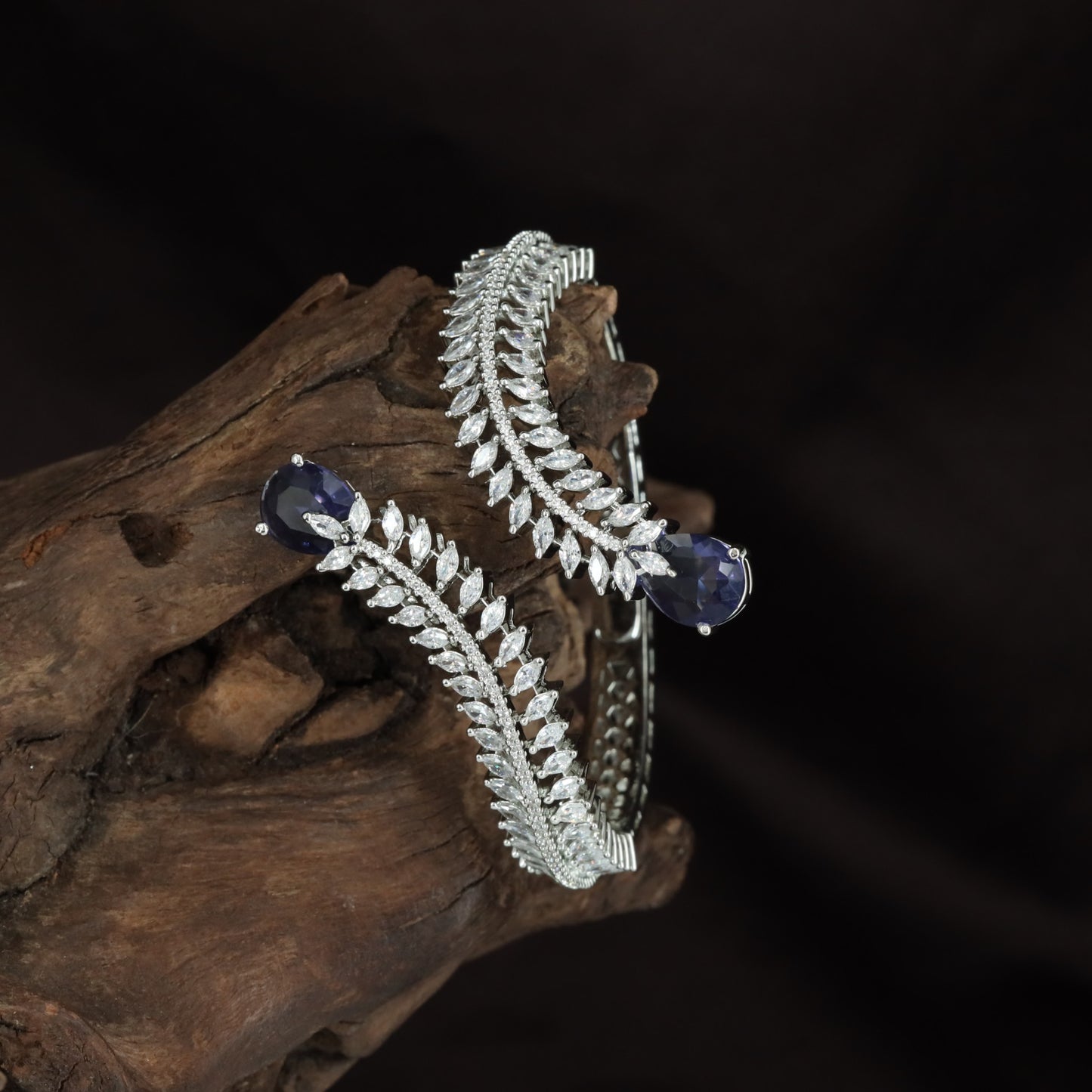 Branch Arc Kada with Elevated Side Styling