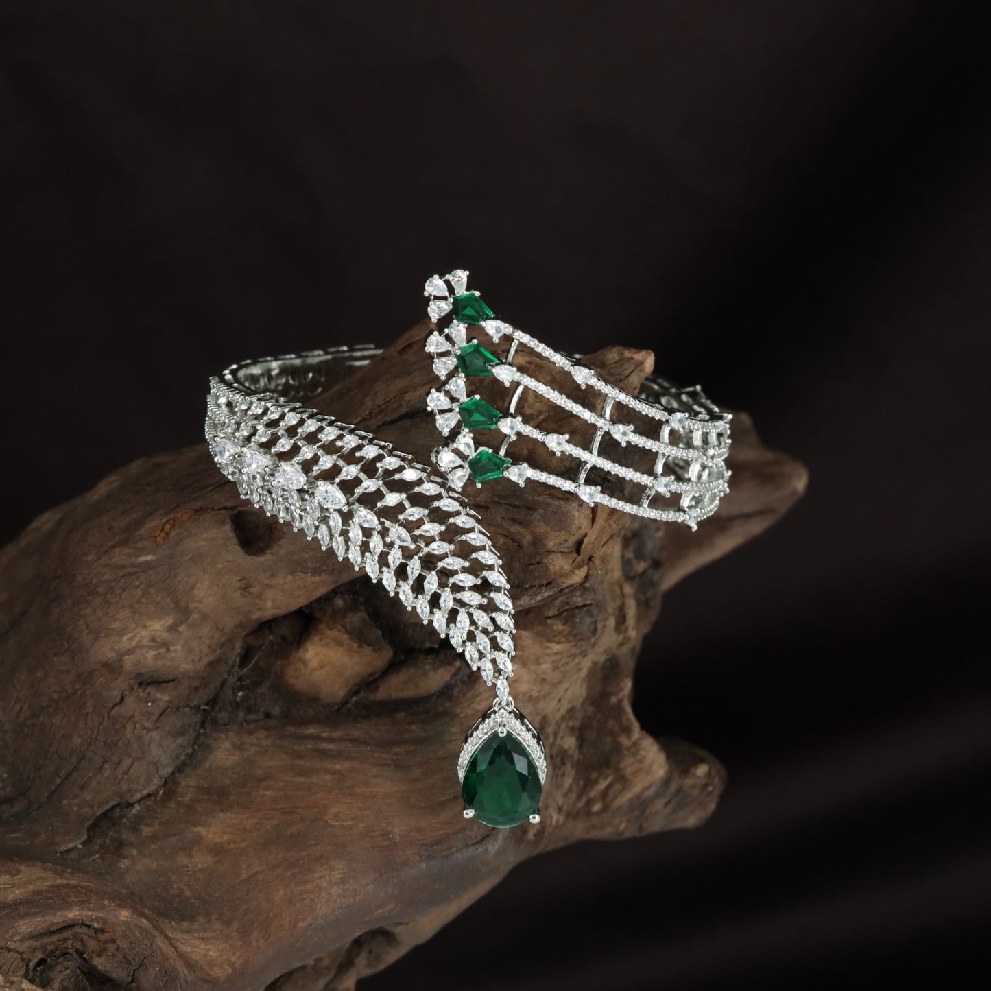Ribbon Mesh Kada with Curved Multi Band Layout