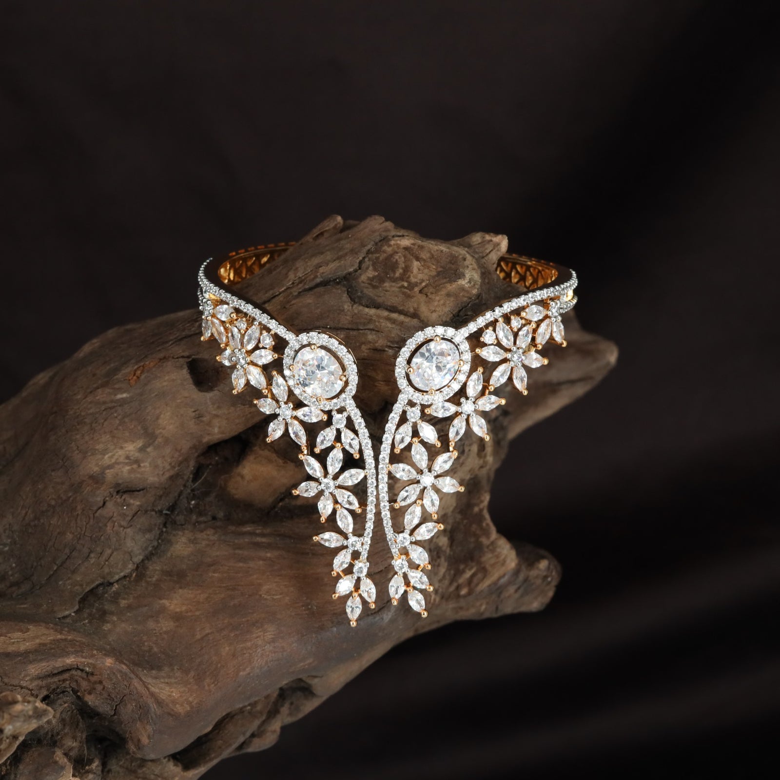 Floral Cascade Kada with Twin Oval Centre Frames
