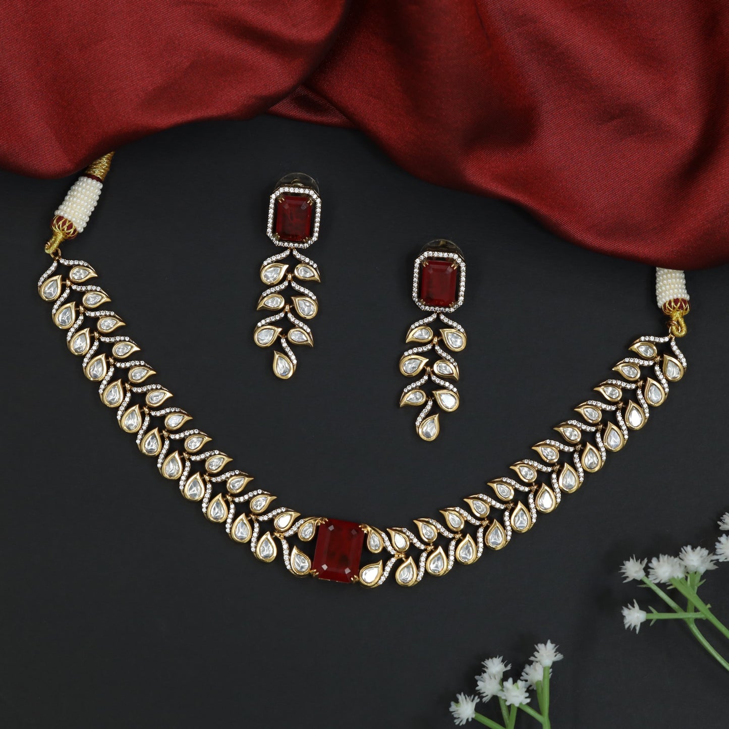 Jewelled Leaf Frame Kundan Choker with Coordinated Earring Pair