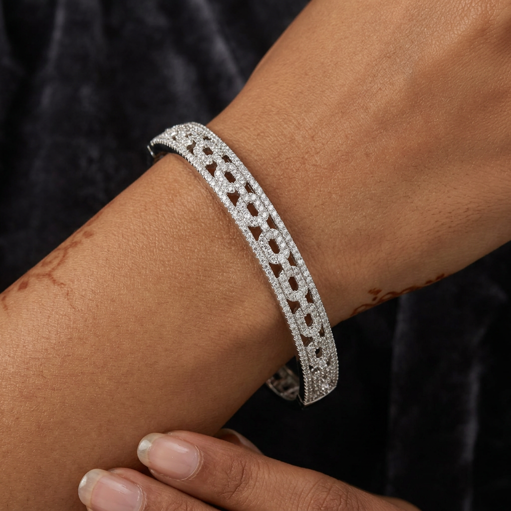 Contemporary Link Design Kada with Repeating Rectangular Elements