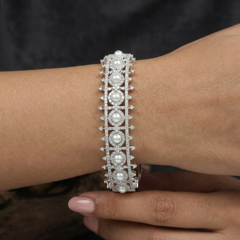 Daisy Motif Kada with Structured Open Cuff Design