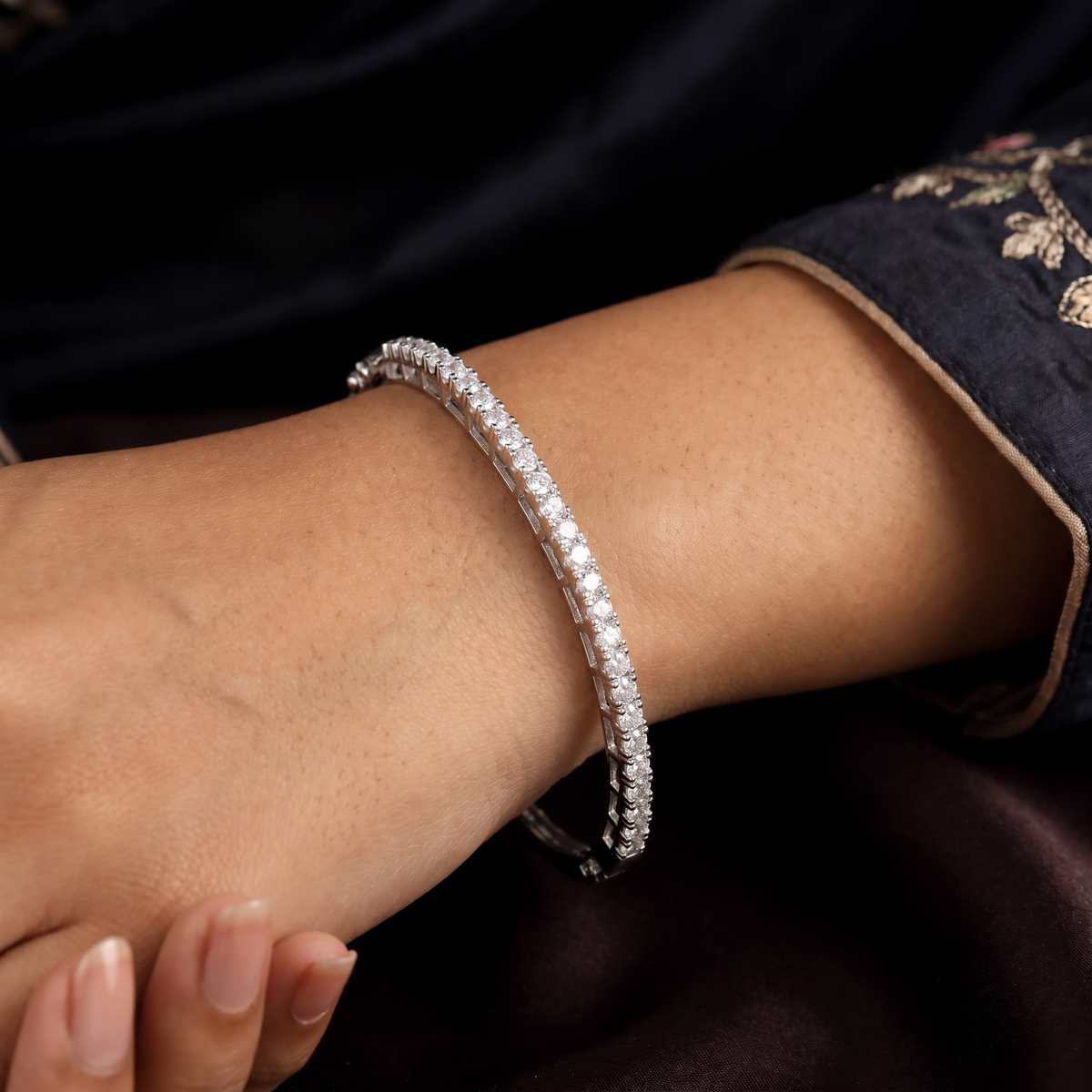 Elegant Leafwork Kada with Slim Marquise Border