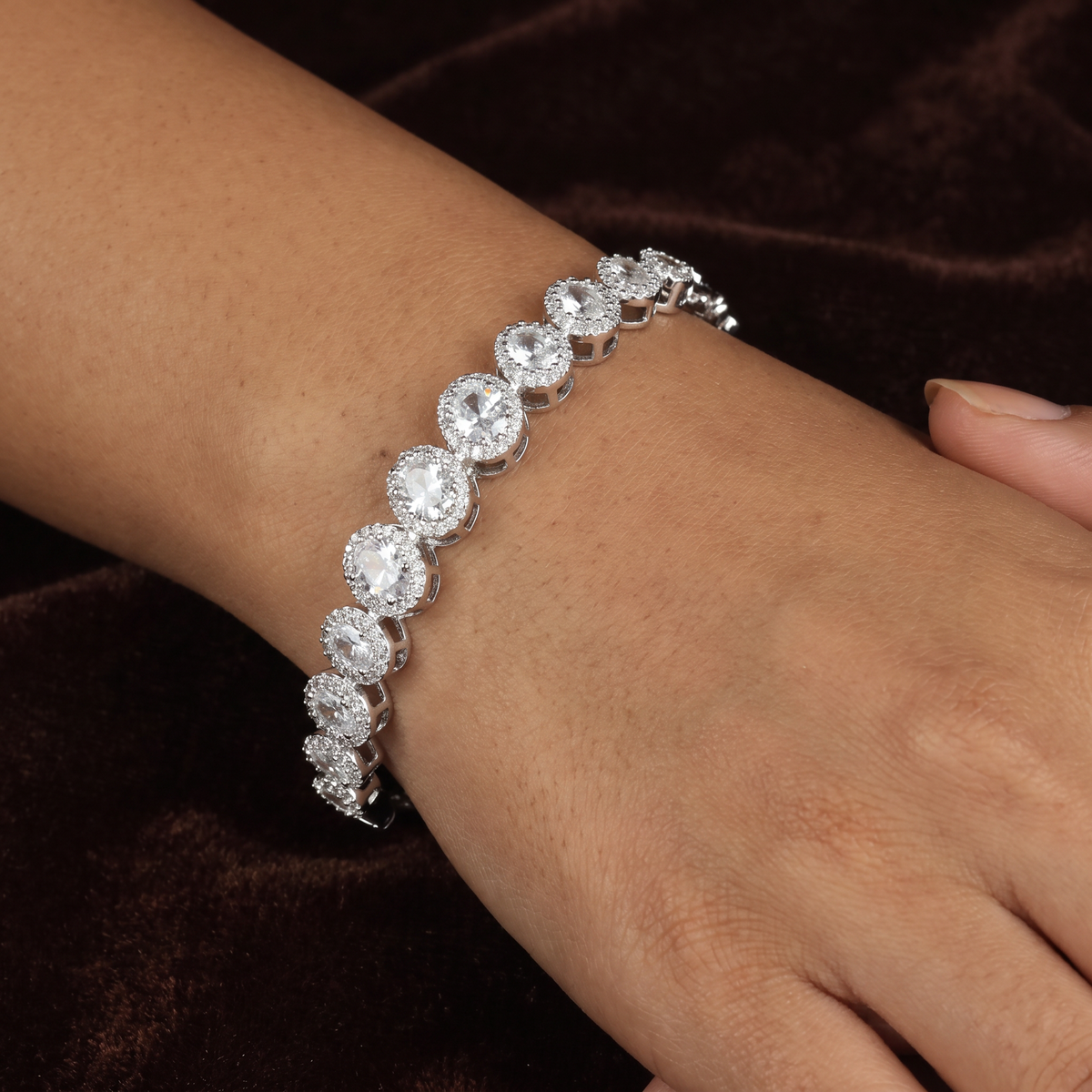 Premium Round Arch Kada with Symmetrical Crystal Rows