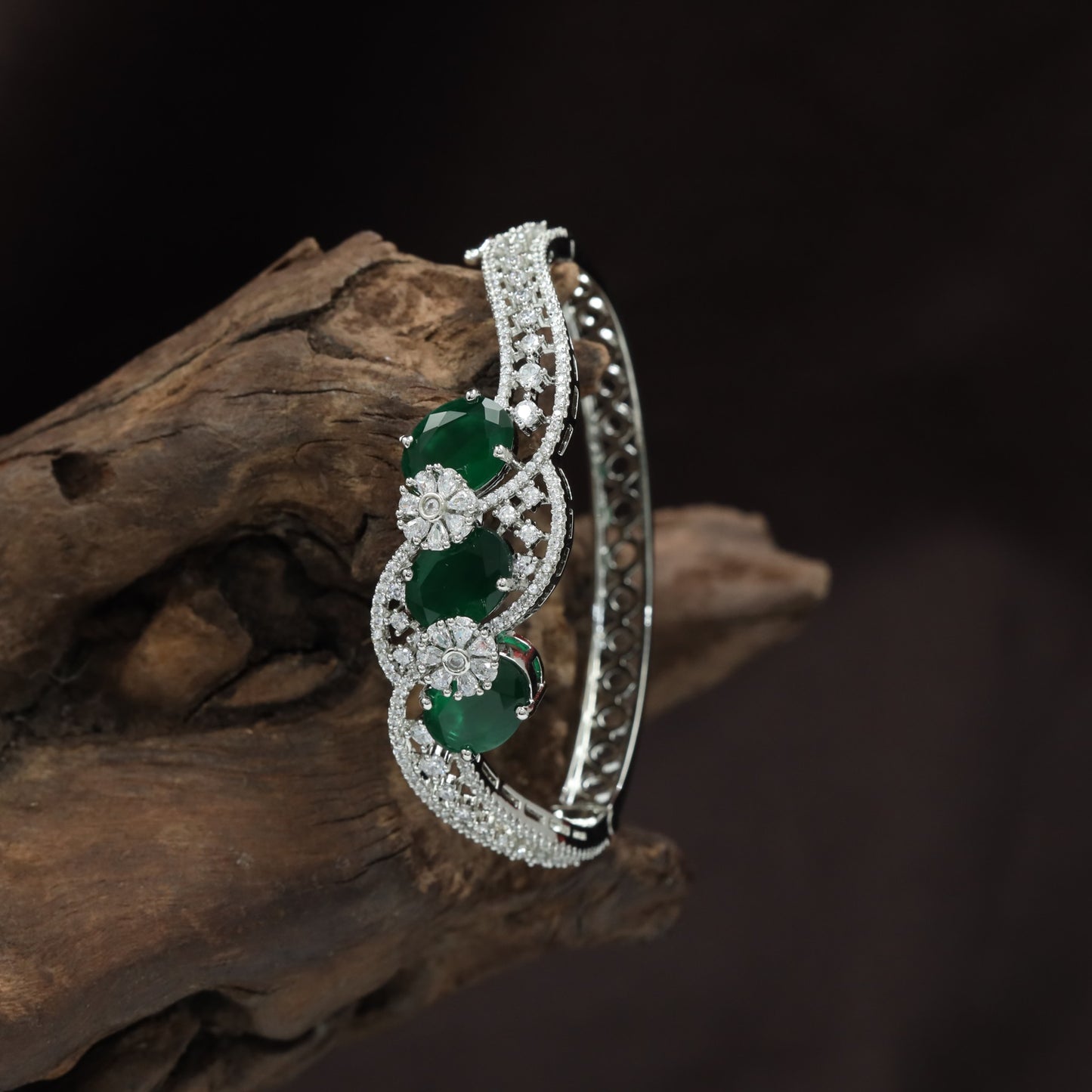 Triple Oval Centre Kada with Floral Spacer Detailing