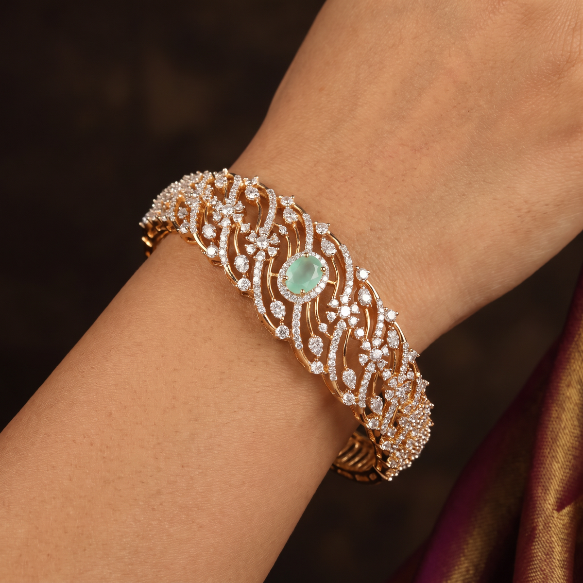 Scrollwork Frame Kada with Framed Oval Centre Detail