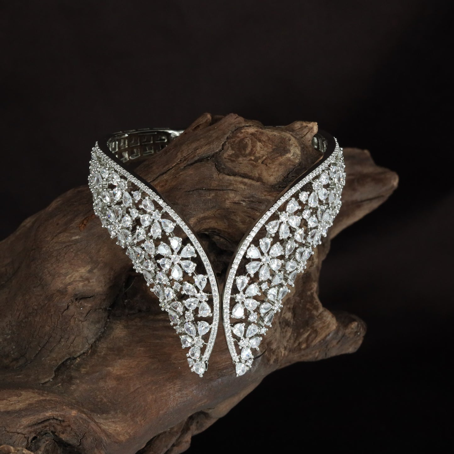 Dew Petal Arch Kada with Cascading Floral Border Detailing