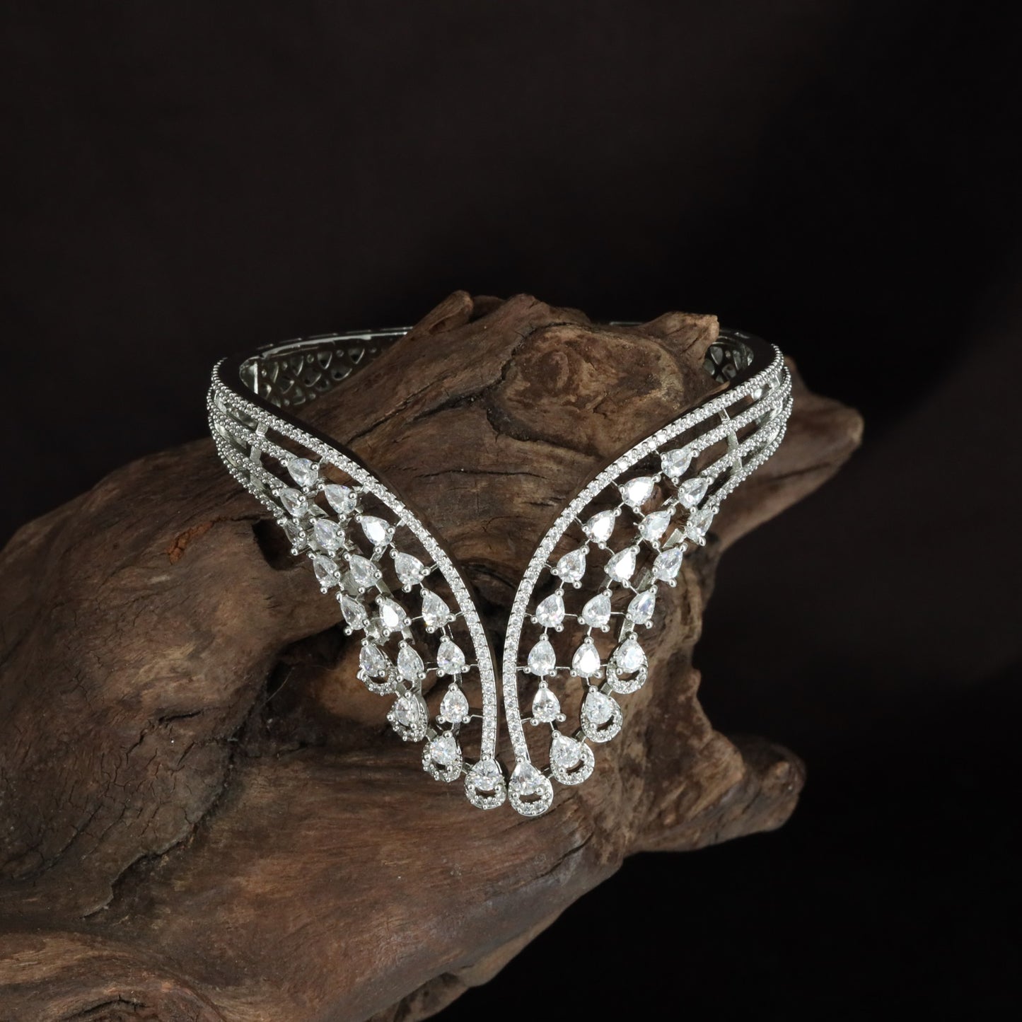 Wing Shape Fringe Kada with Cascading Border Work