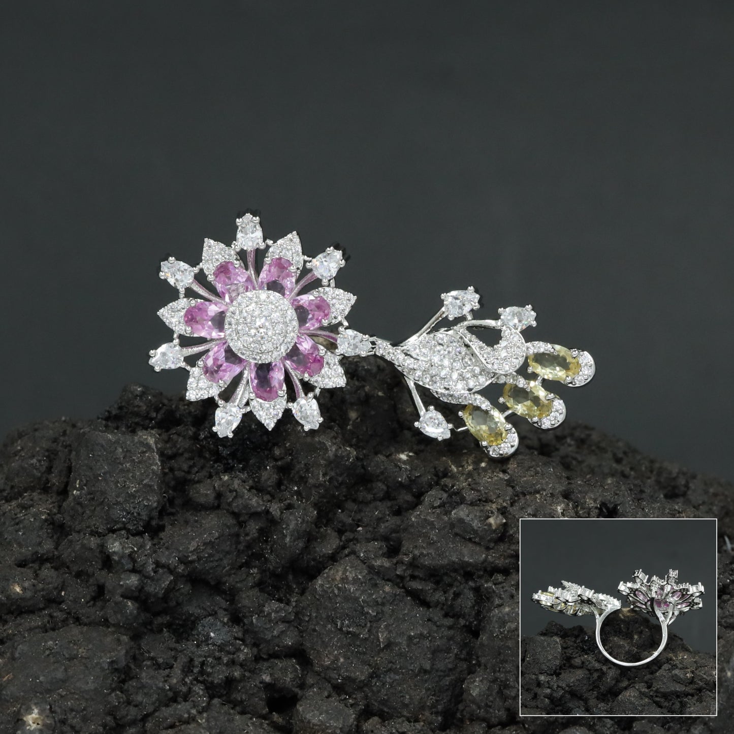 Floral Bouquet Finger Ring with Bloom and Leaf Design