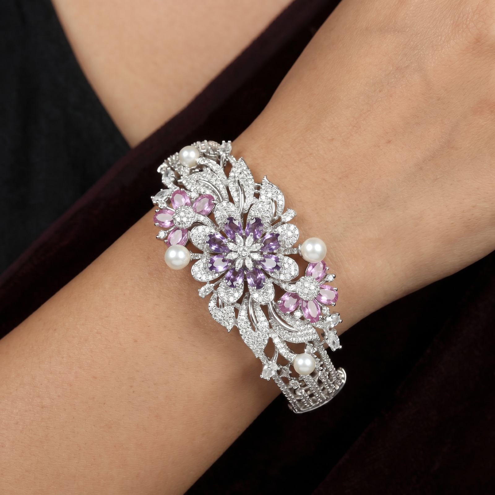 Artistic Floral Kada with Layered Bloom Arrangement