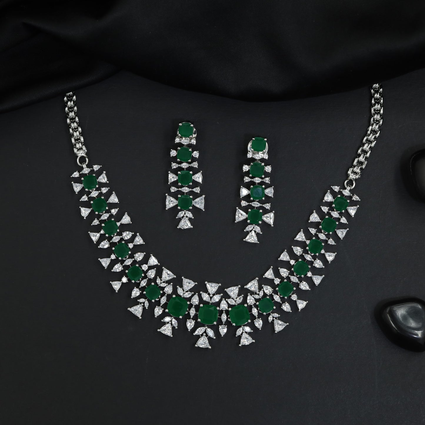 Art Deco inspired rhodium necklace set with angular neckline composition