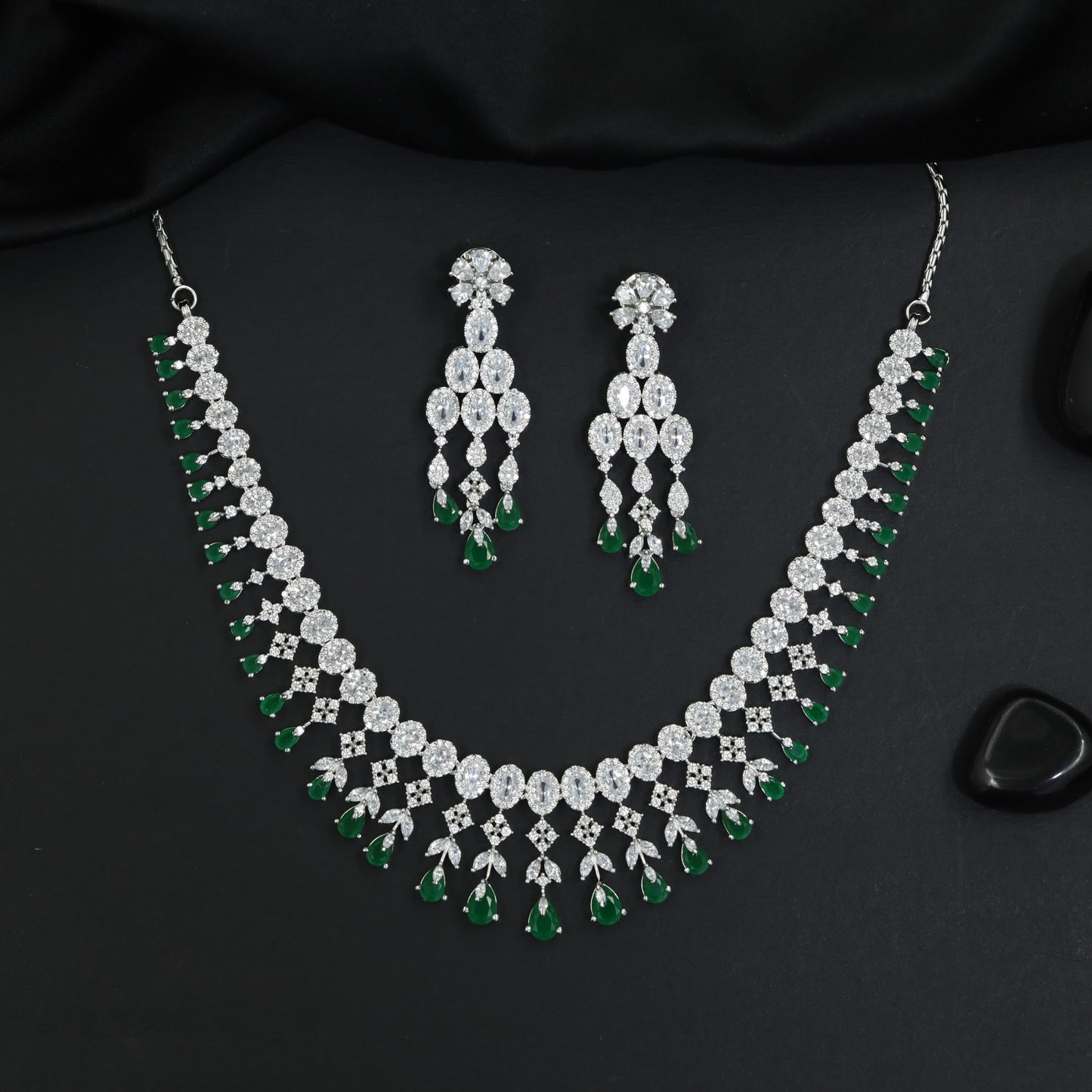 Fringe collar rhodium necklace set with graduated drop detailing