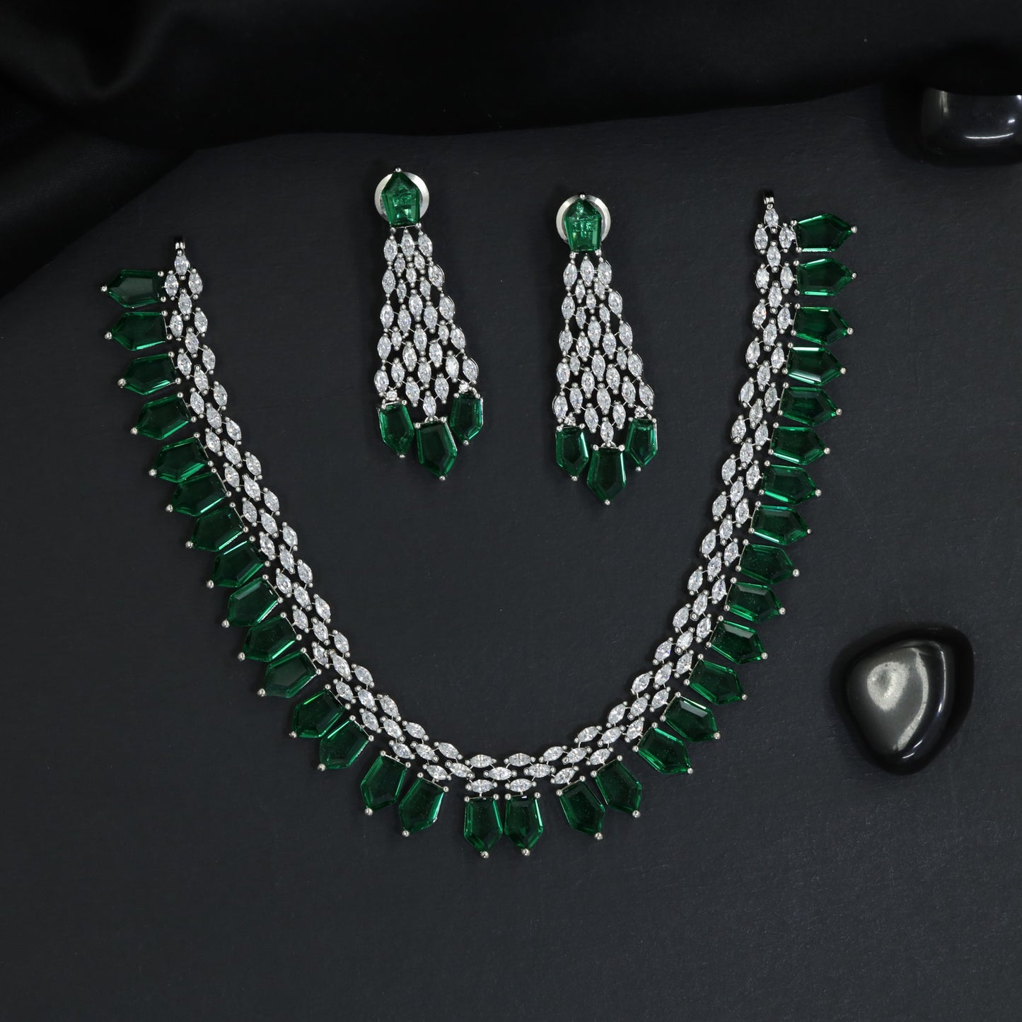 Architectural elegance rhodium necklace set with graduated chevron detailing