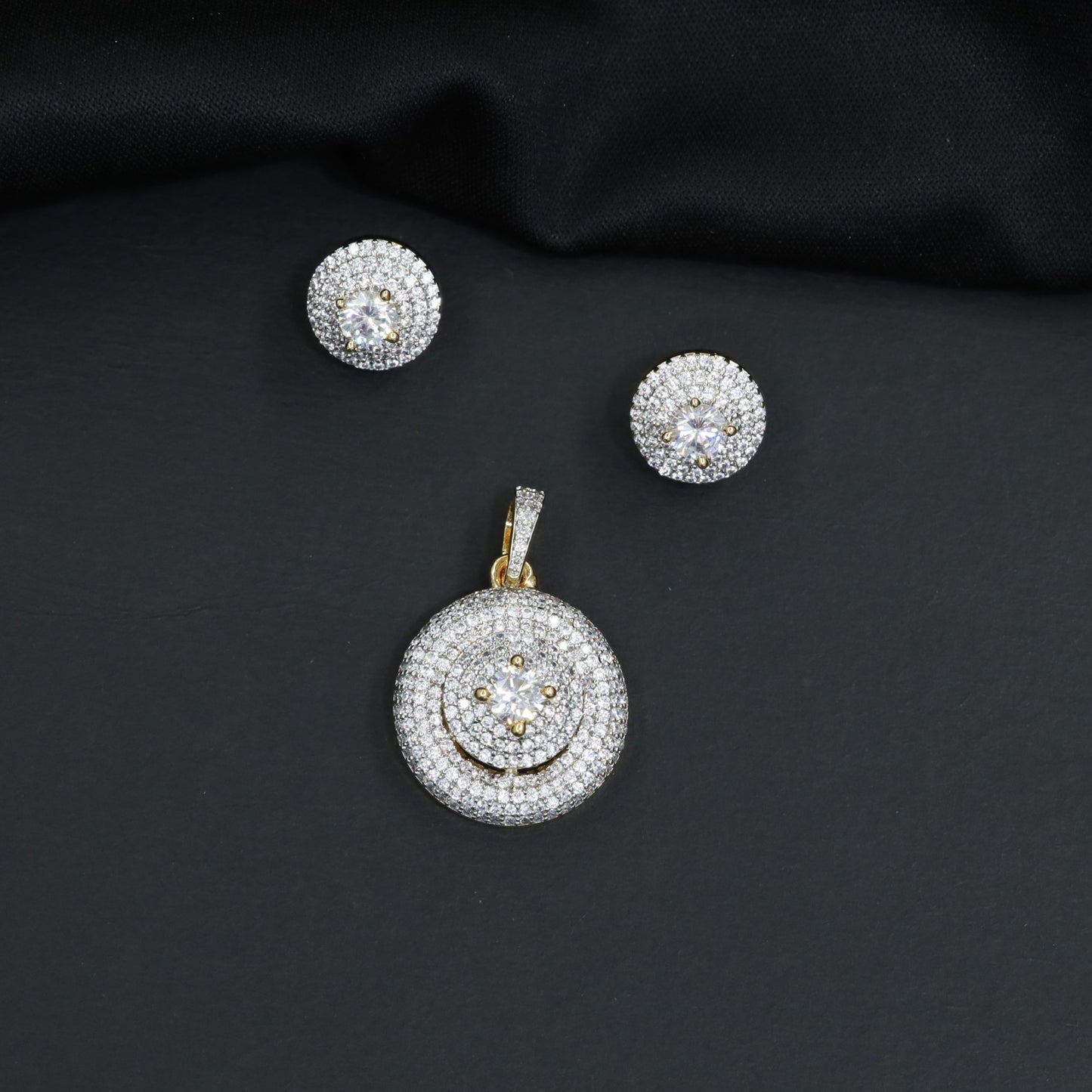 Round Cluster Pendant Set with Layered Detailing