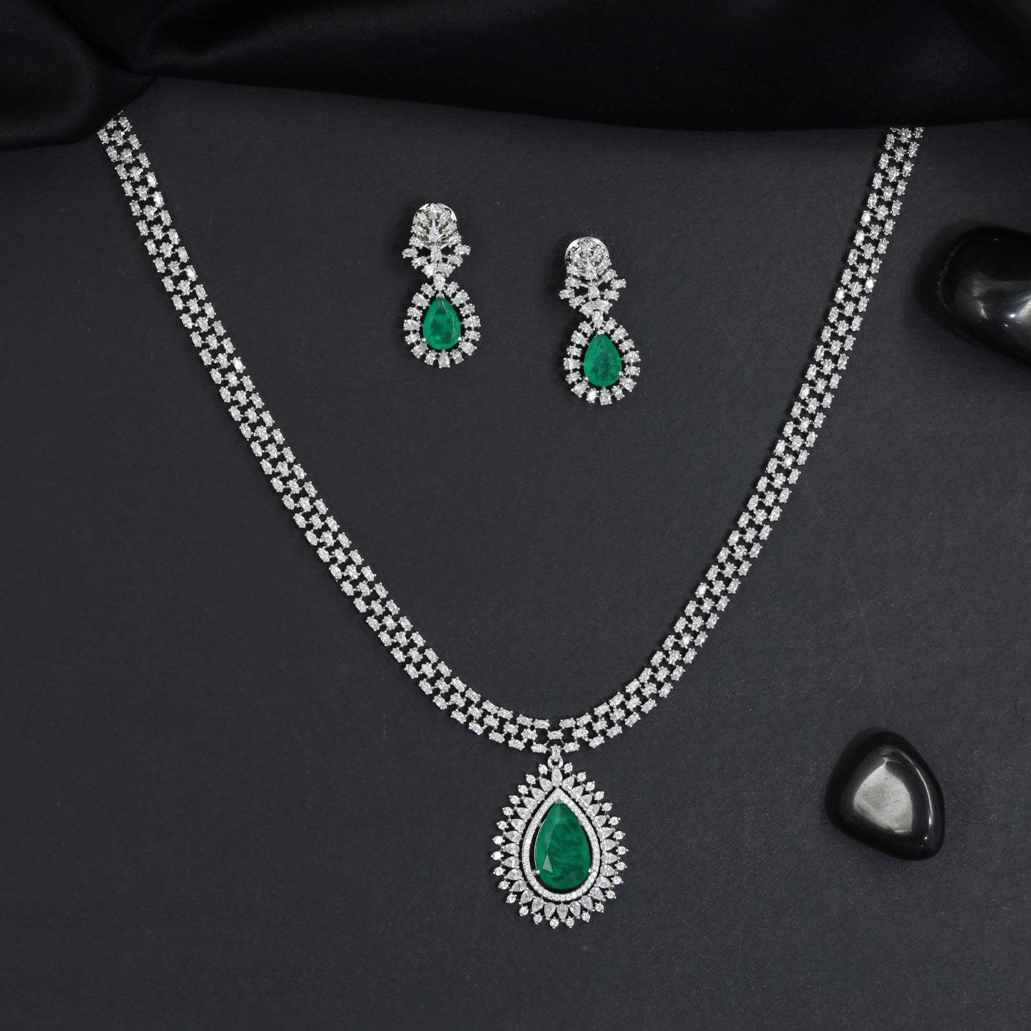 Minimal Luxe Rhodium Necklace Set with Pear Medallion Pendant