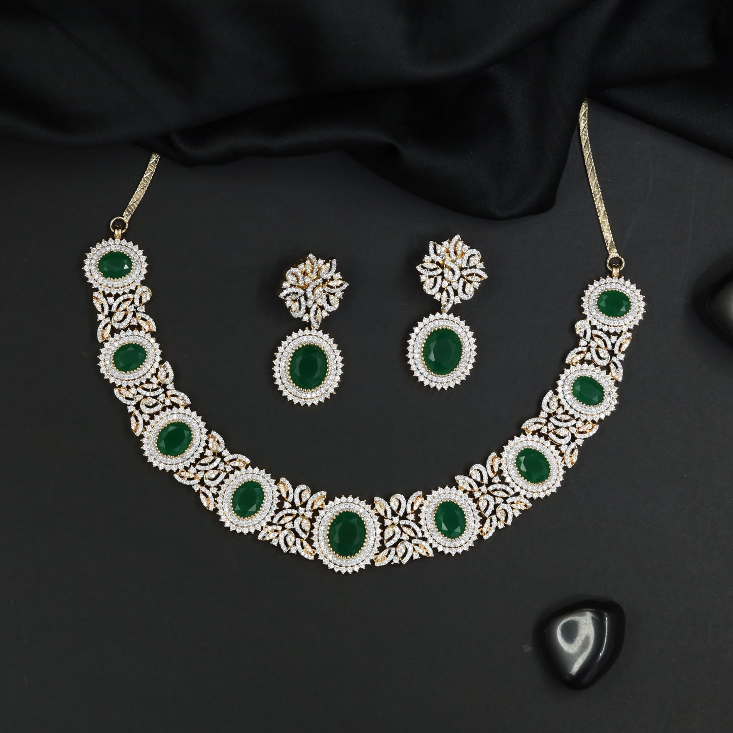 Sleek Gj necklace showcasing structured gemstone framework