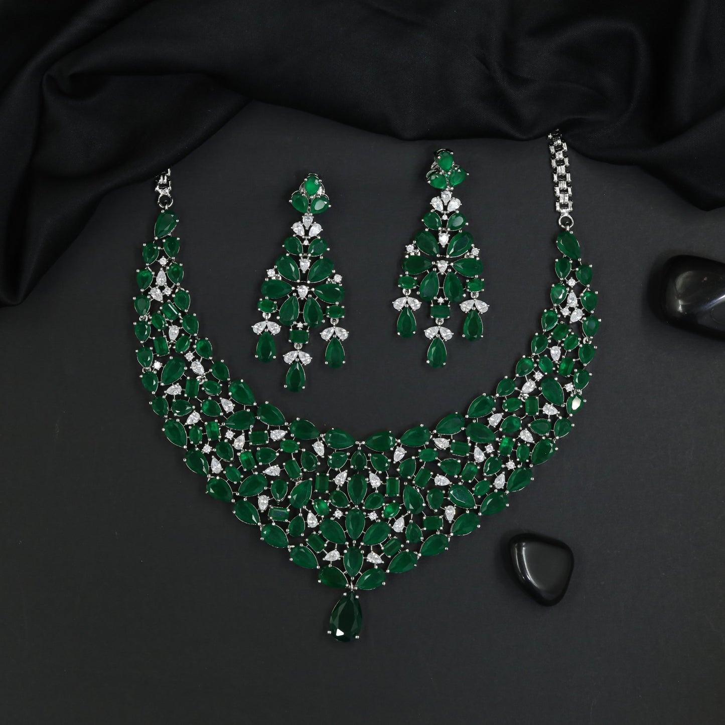 Botanical Lattice Rhodium Necklace Set with Statement Collar Design