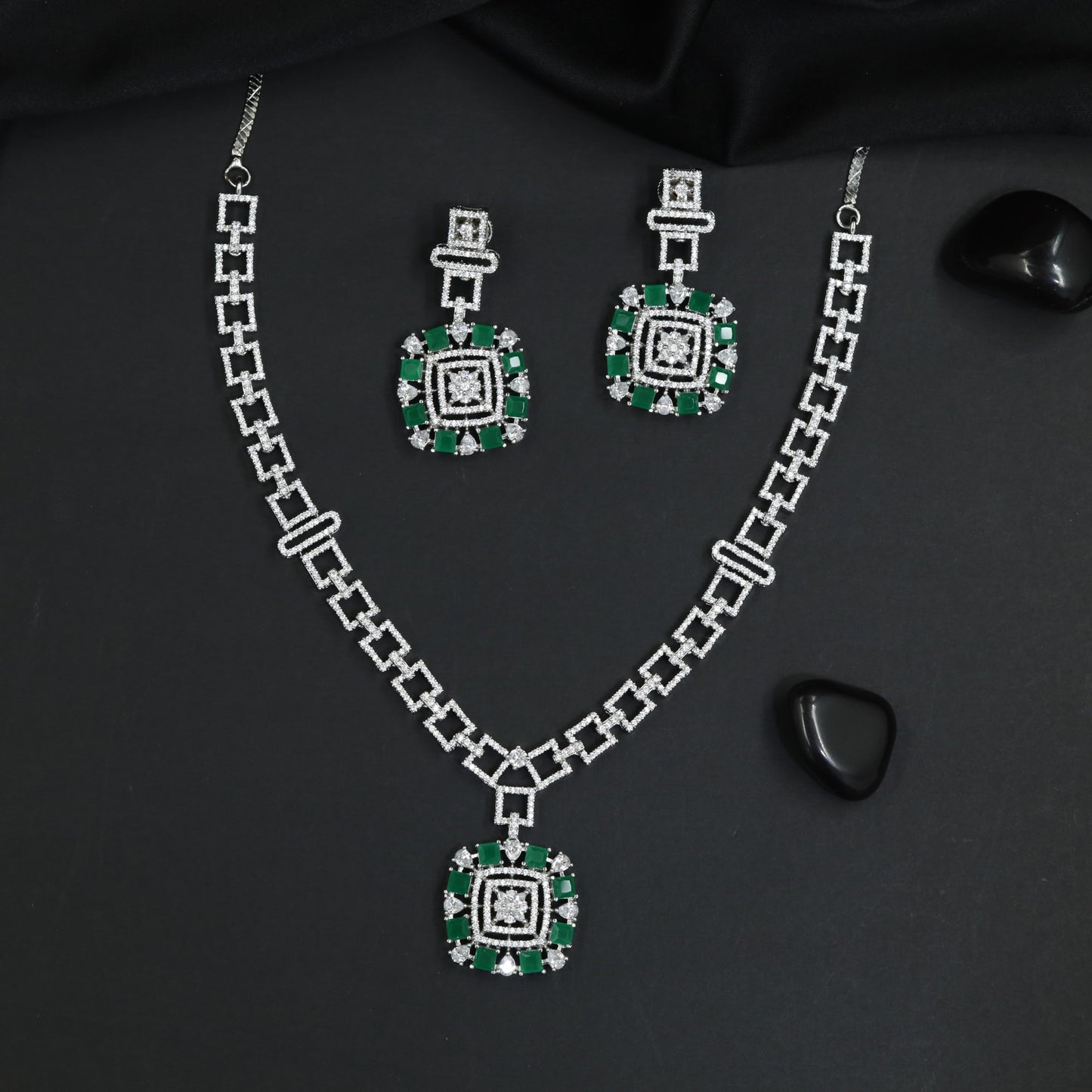 Geometric Link Necklace Set with Square Halo Pendant