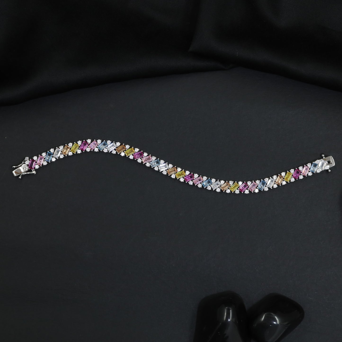Rhodium Bracelet with Chevron Link Design