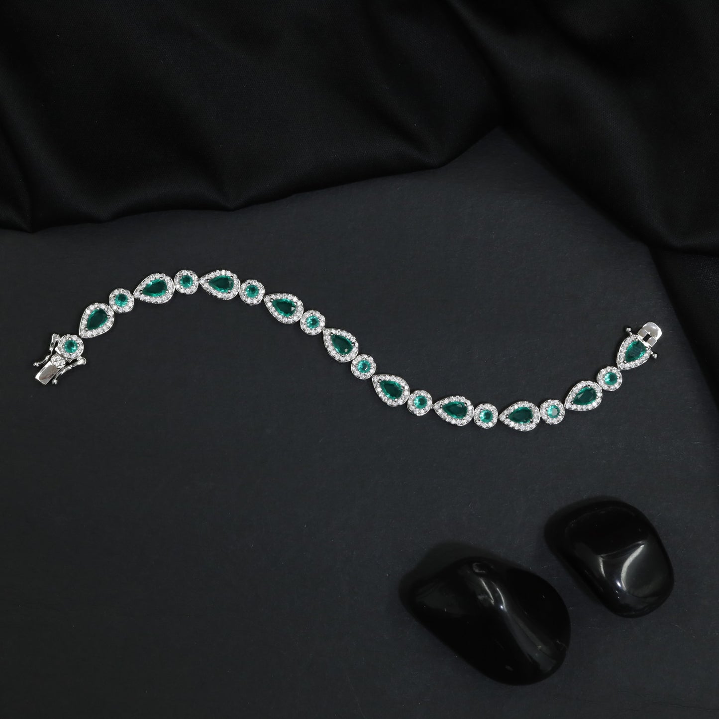 Alternating Teardrop Link Rhodium Bracelet with Refined Detailing