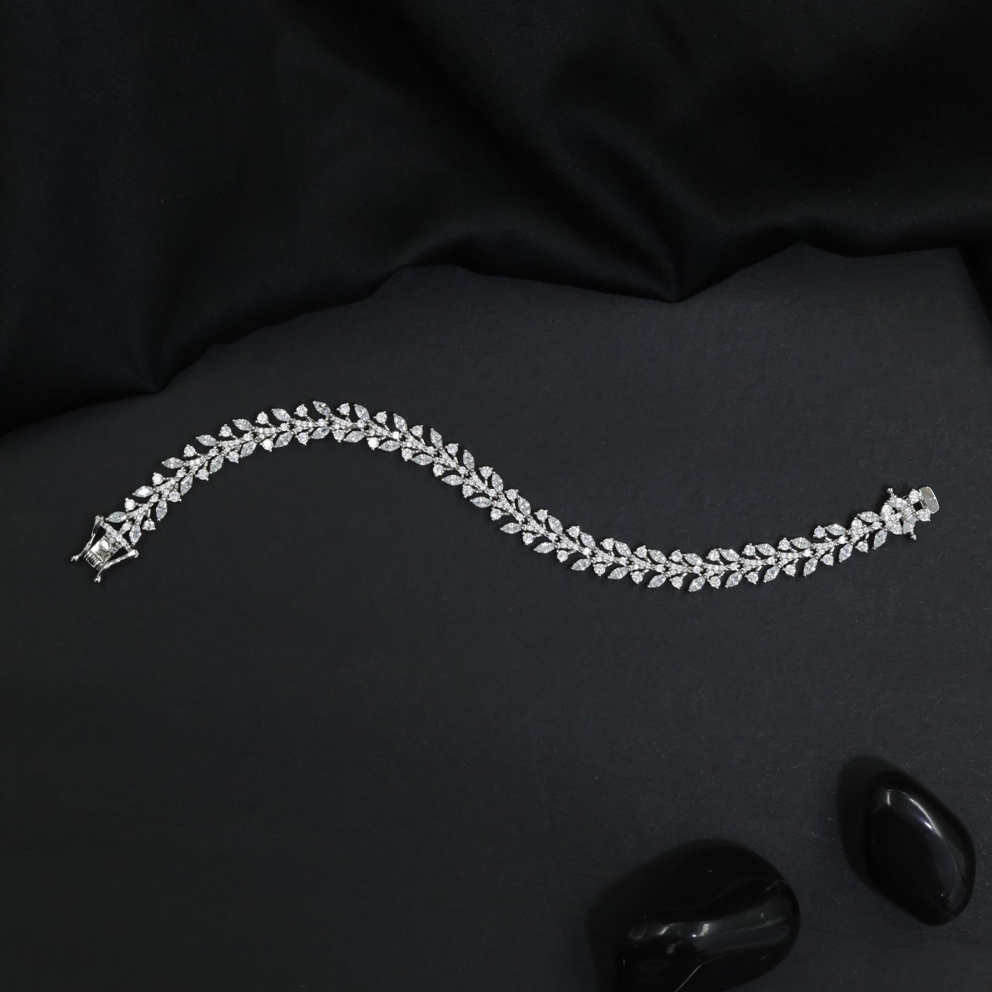 Elegant Leaf Pattern Bracelet with Sparkling Crystals