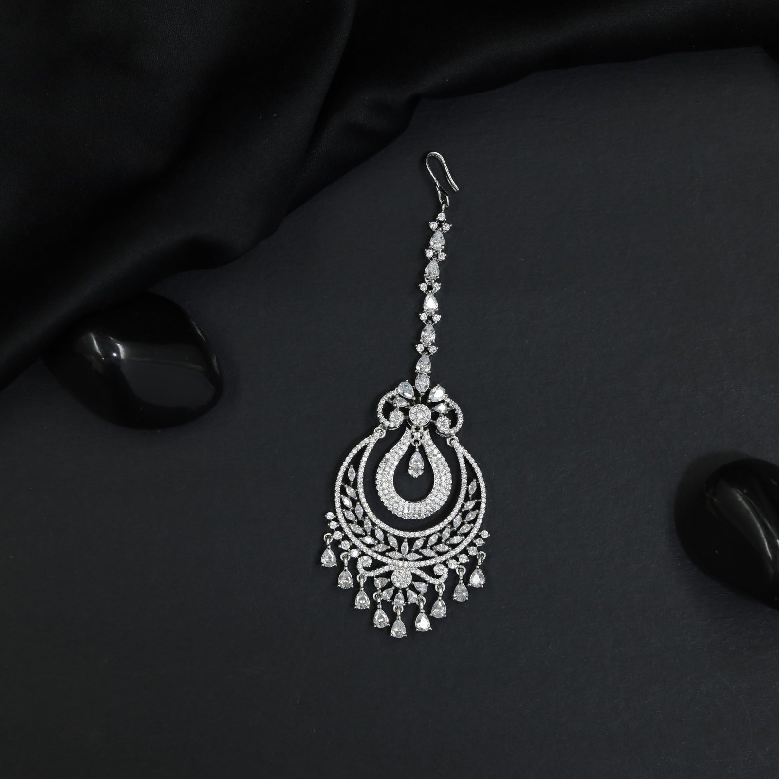 Decorative Tikka with U Shape Centrepiece and Drop Accents