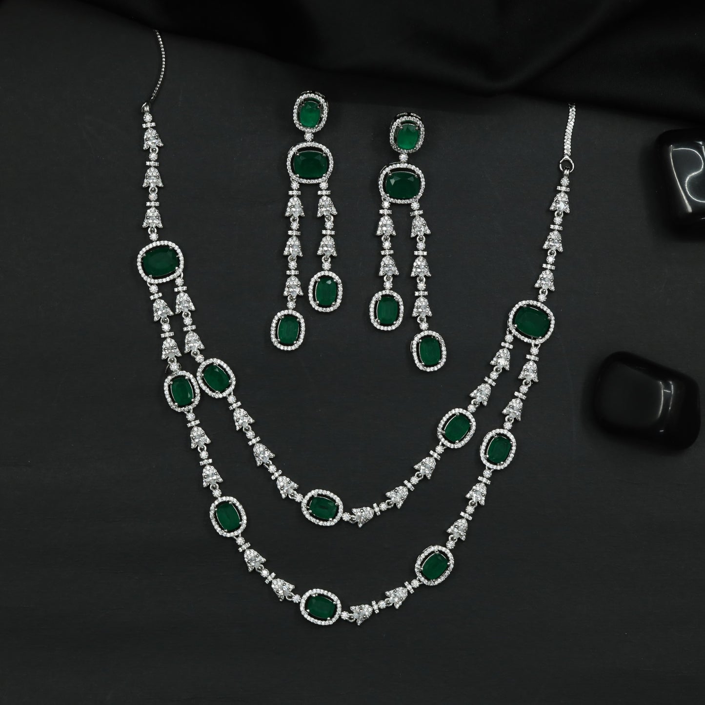 Necklace Featuring Double Row Link Arrangement