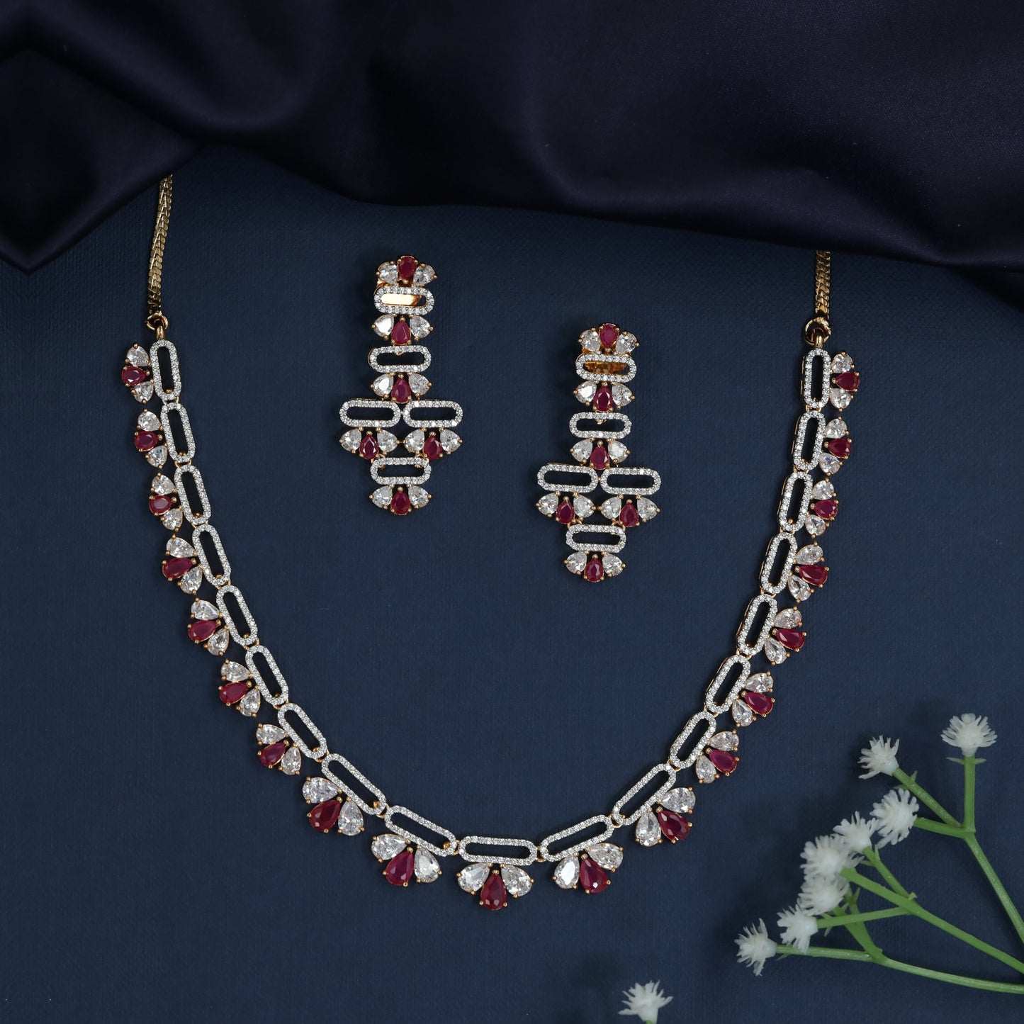 Everyday Glam Necklace with Teardrop Accent Detailing