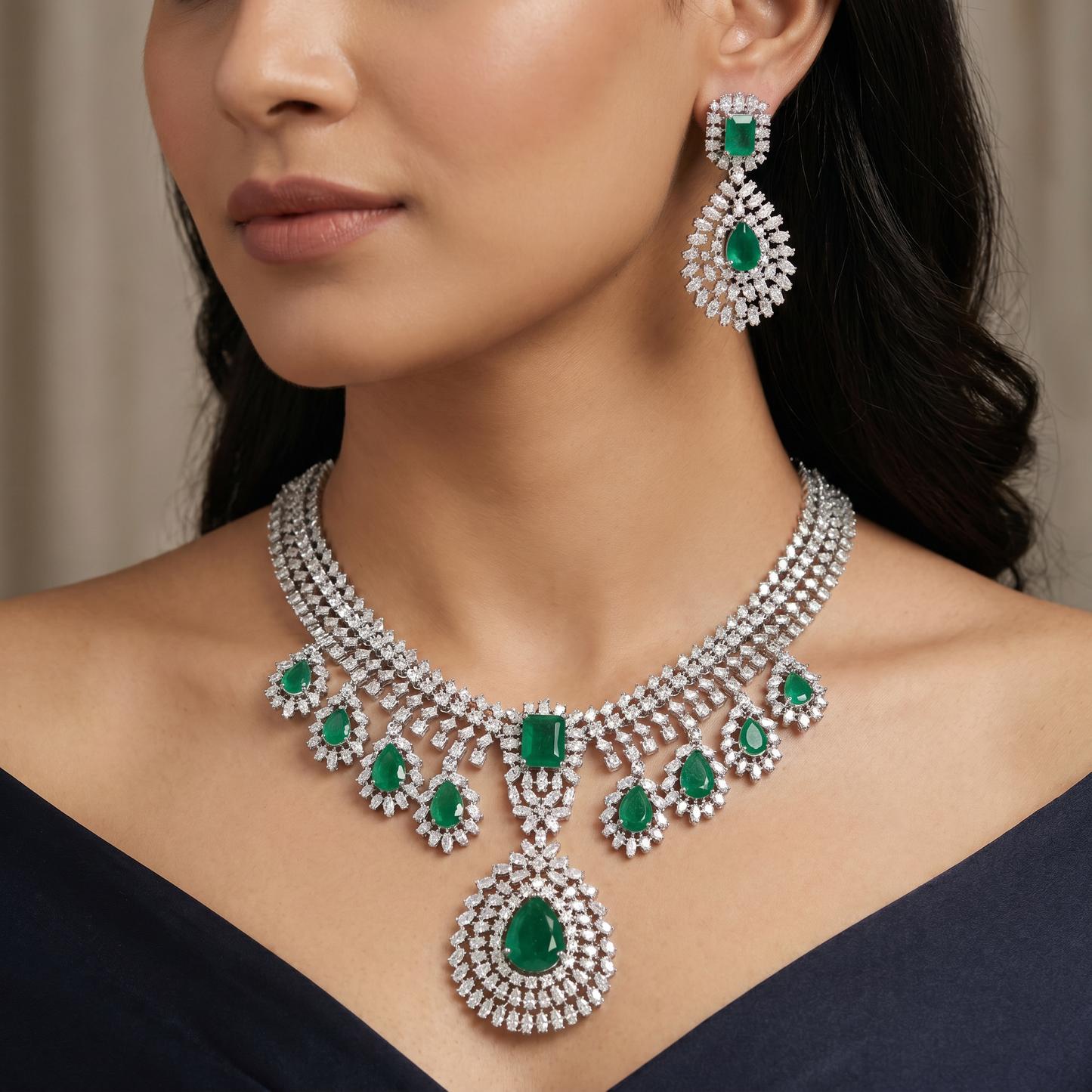 Necklace with Medallion Frame Arrangement and Garland Edgework