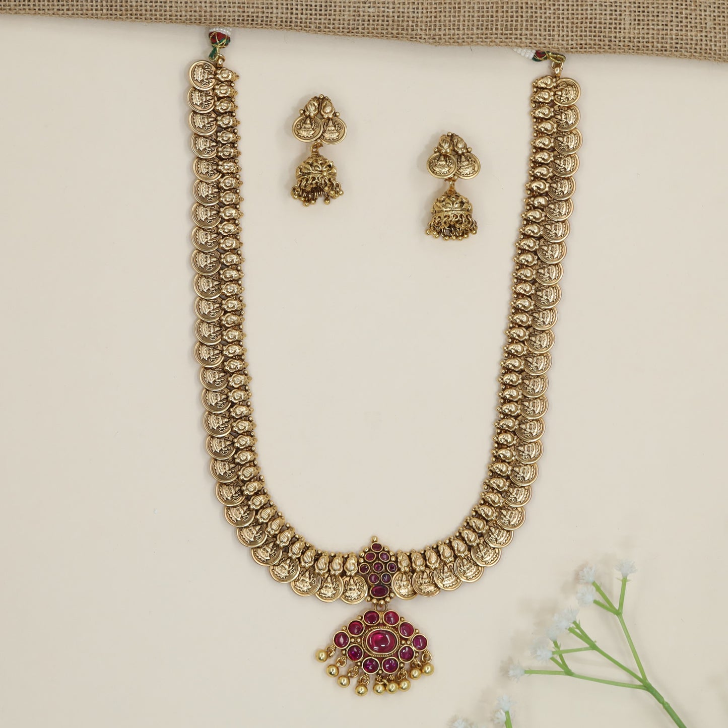 Imperial coin long haara with decorative pendant silhouette