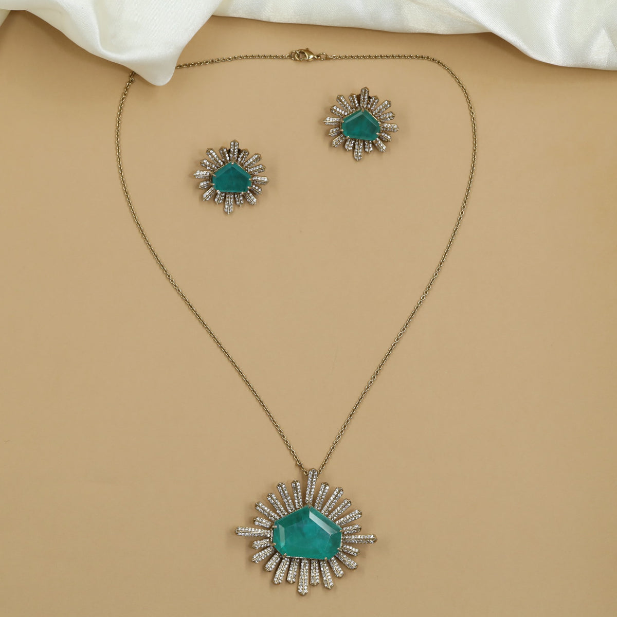 Victorian Sunray Pendant Chain Set with Stud Earrings