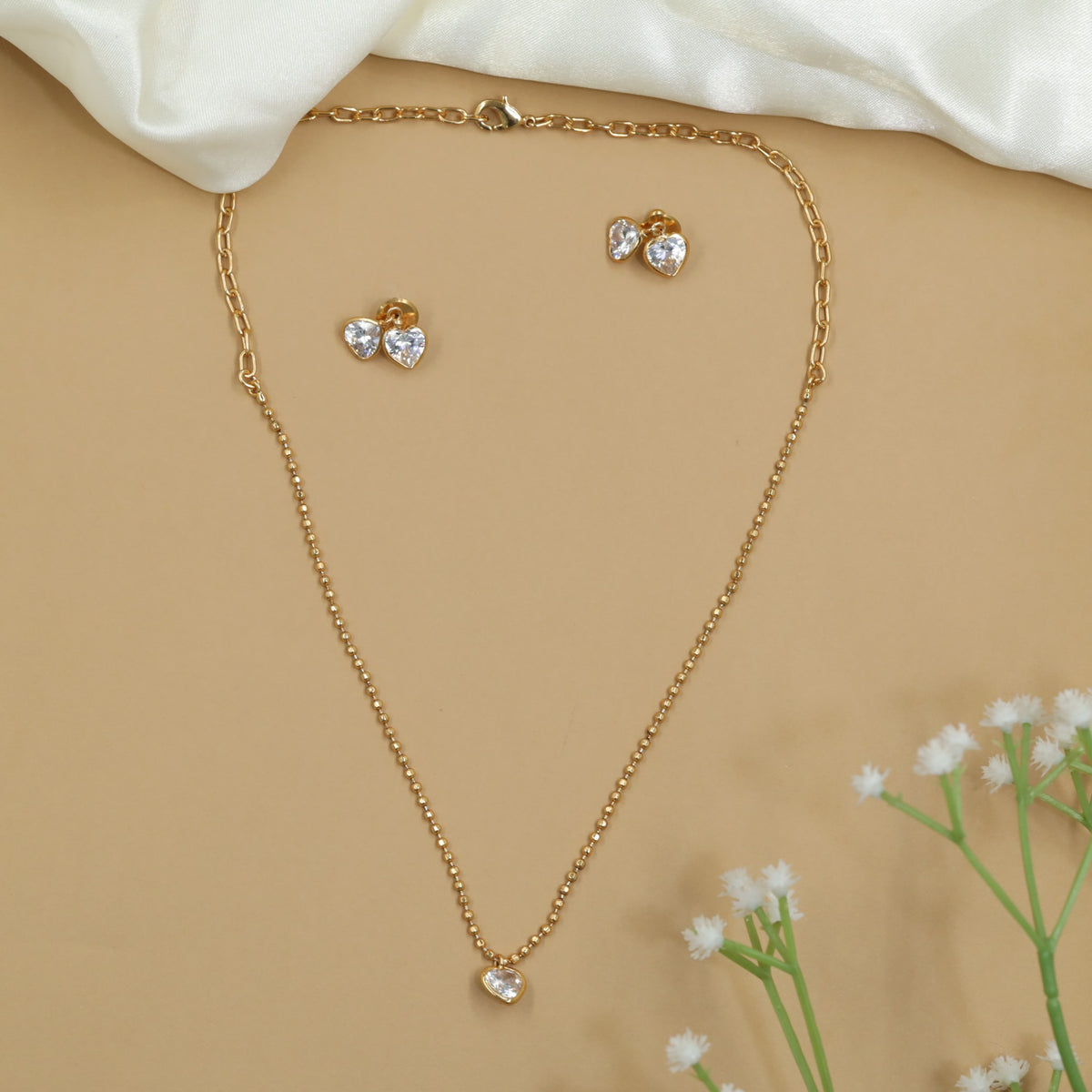 Kundan Petite Pendant Chain Set with Heart Studs