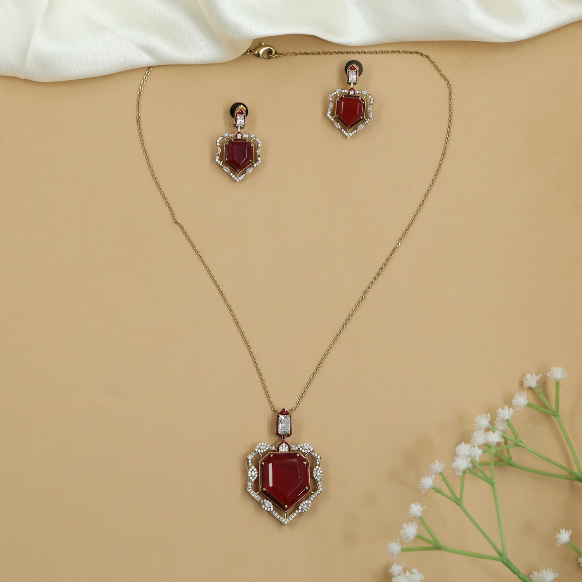 Luxury Victorian Shield Pendant Necklace Set