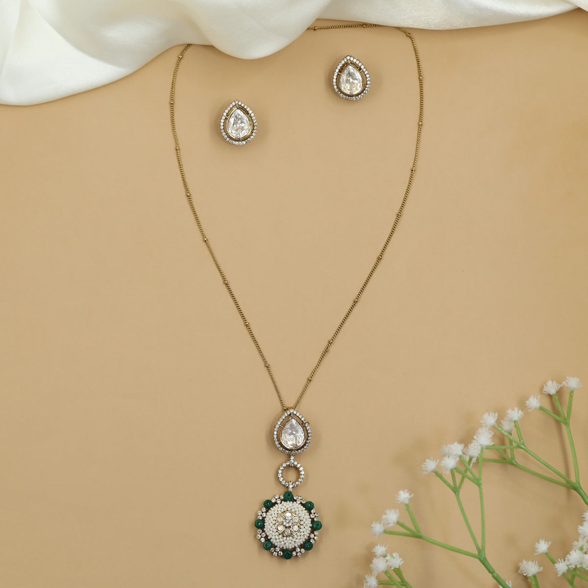 Premium Victorian Halo Pendant Chain Set