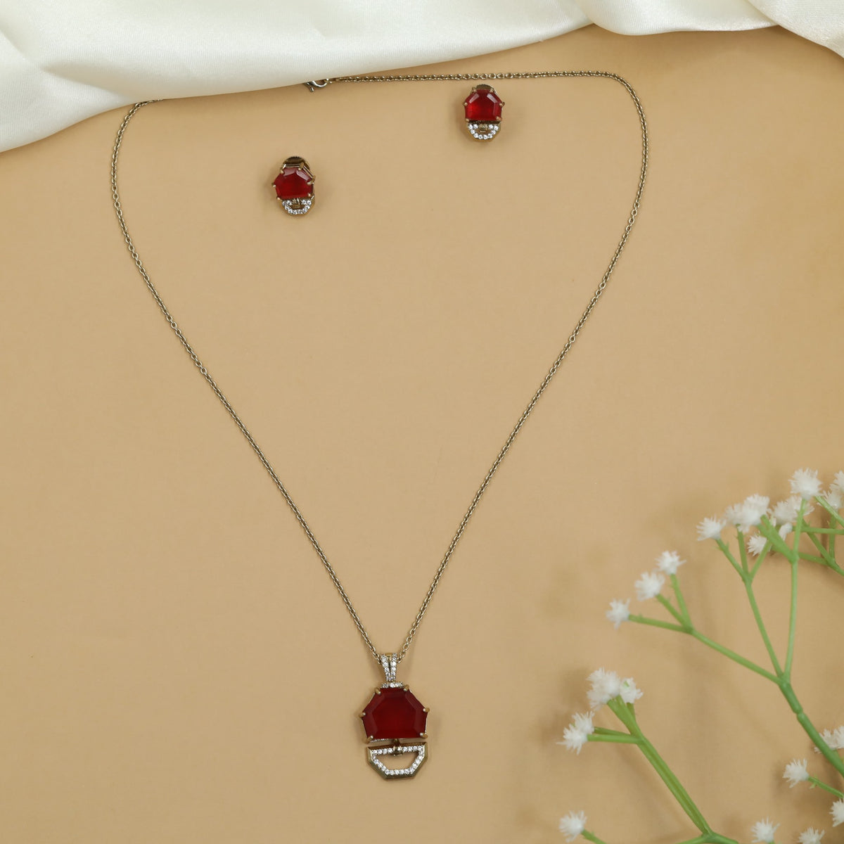 Victorian Architectural Pendant Chain Set