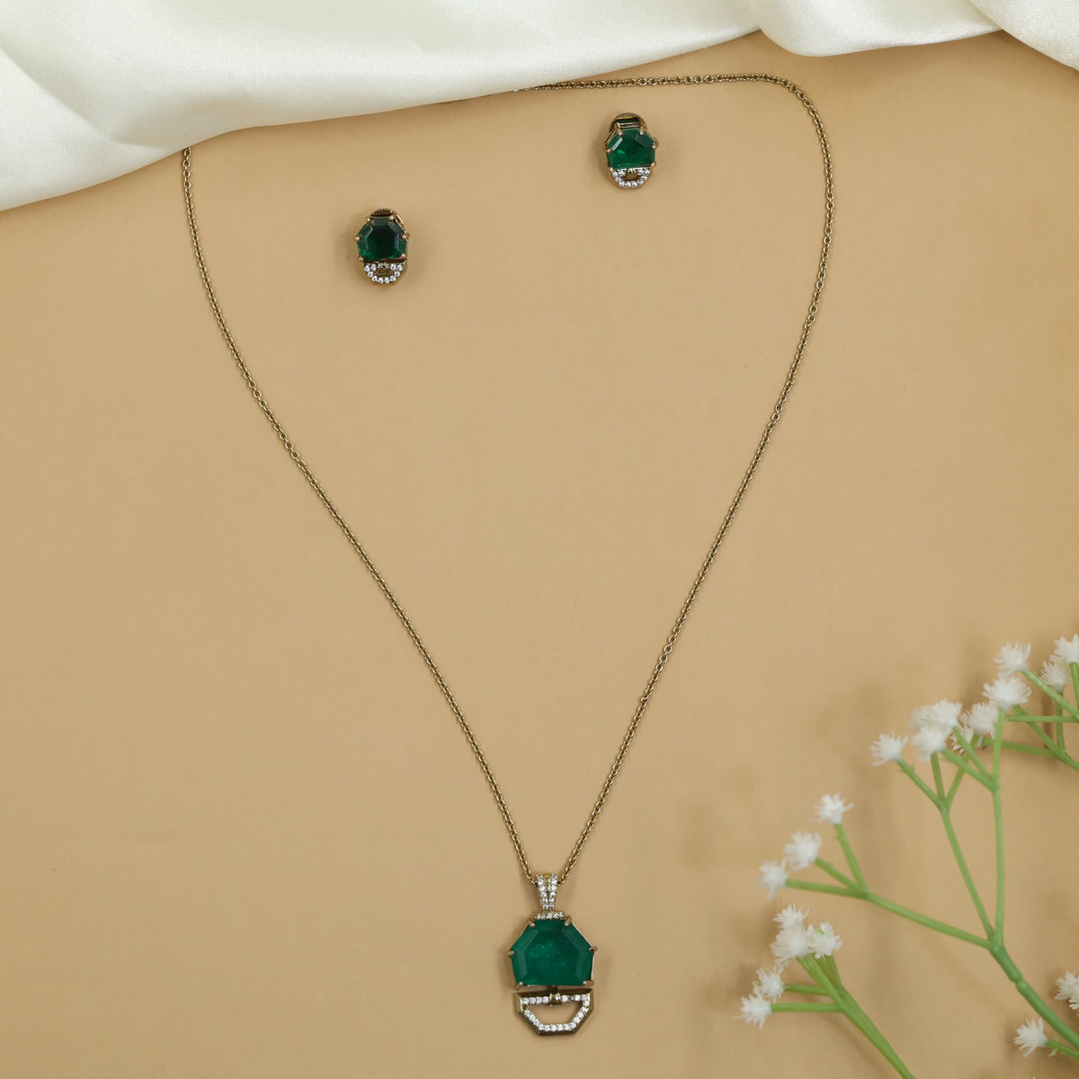 Victorian Architectural Pendant Chain Set