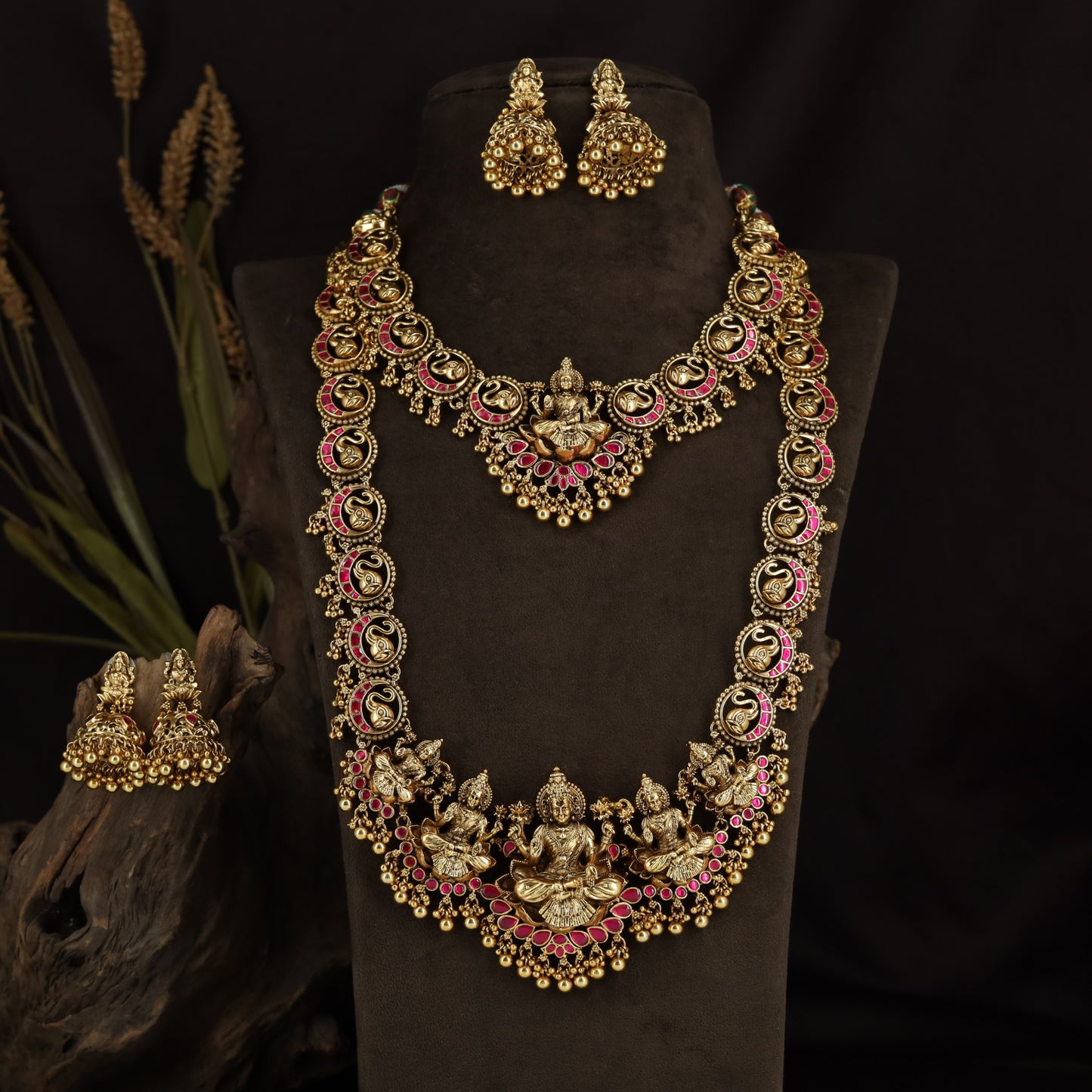 Celebration Antique Combo Set with Sculpted Elephant Link Detailing