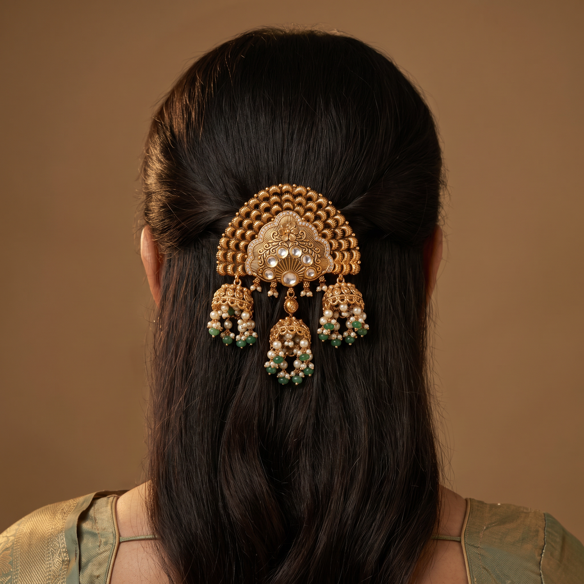 Masterpiece Antique Bille with Heritage Scalloped Detailing