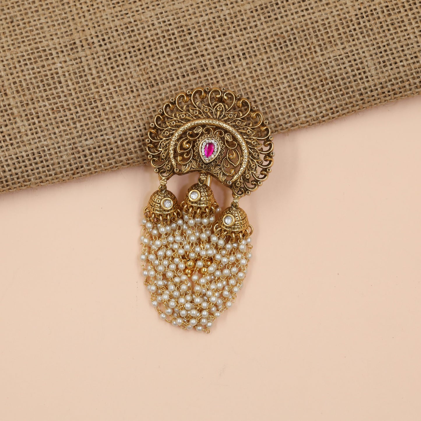 Regal Antique Pearl Bille with Paisley Crest Design