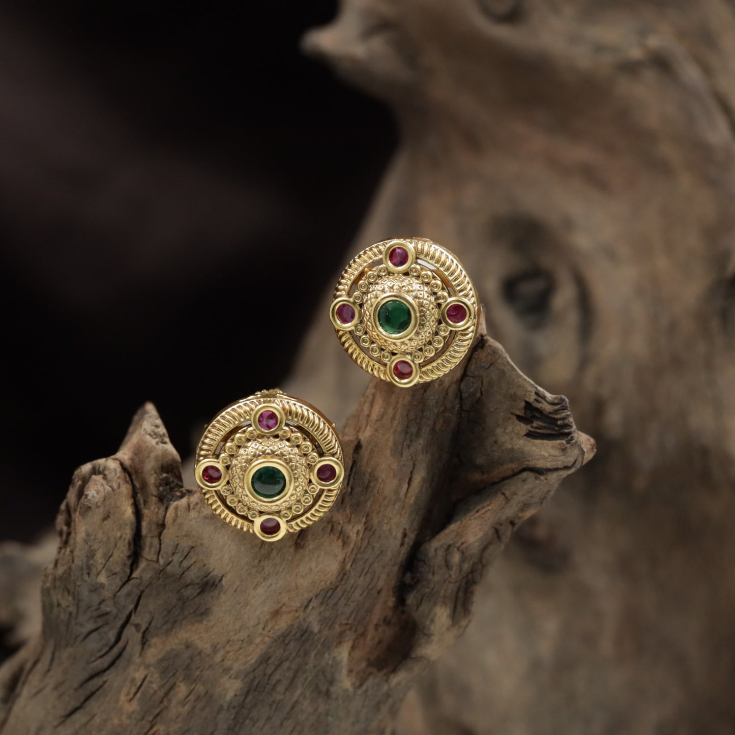 Circular Antique Stud with Textured Halo and Accent Frames