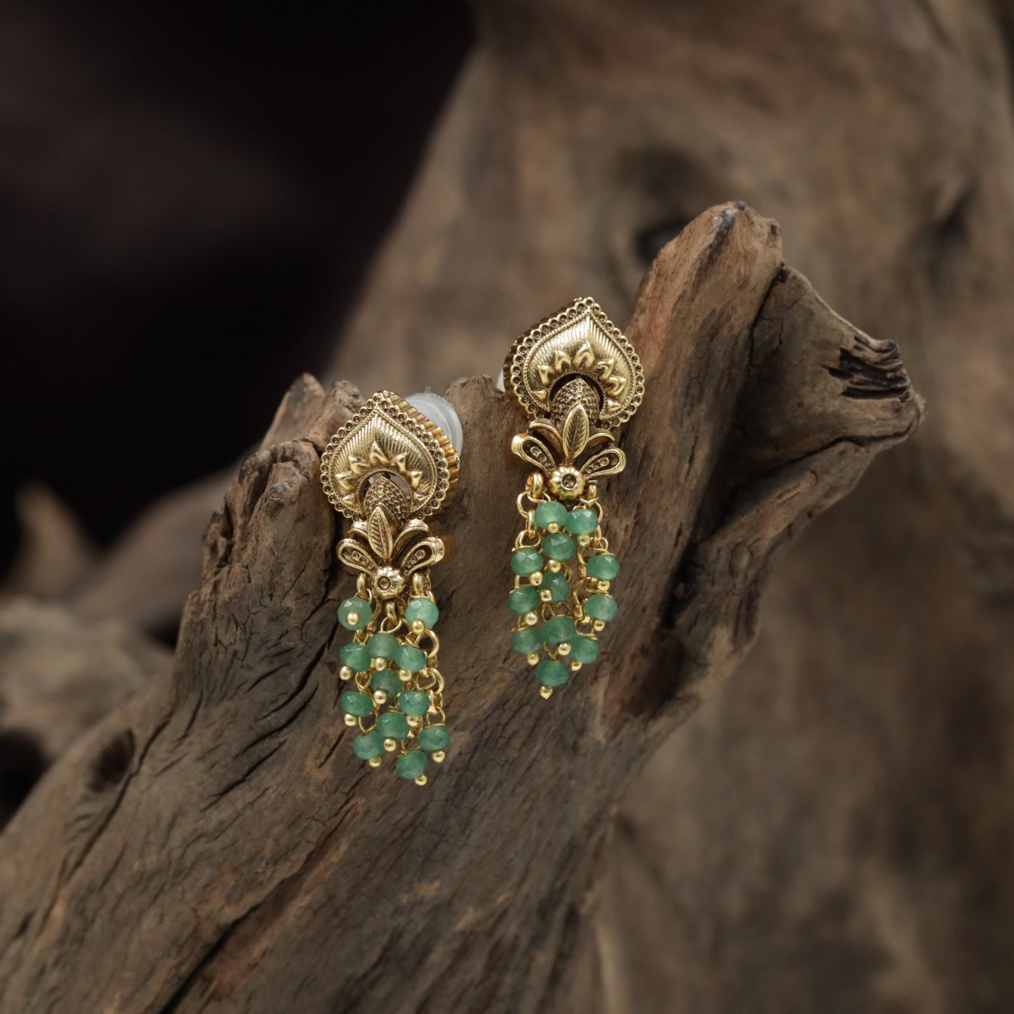 Leaf Crest Antique Stud with Pearl Cluster Fringe