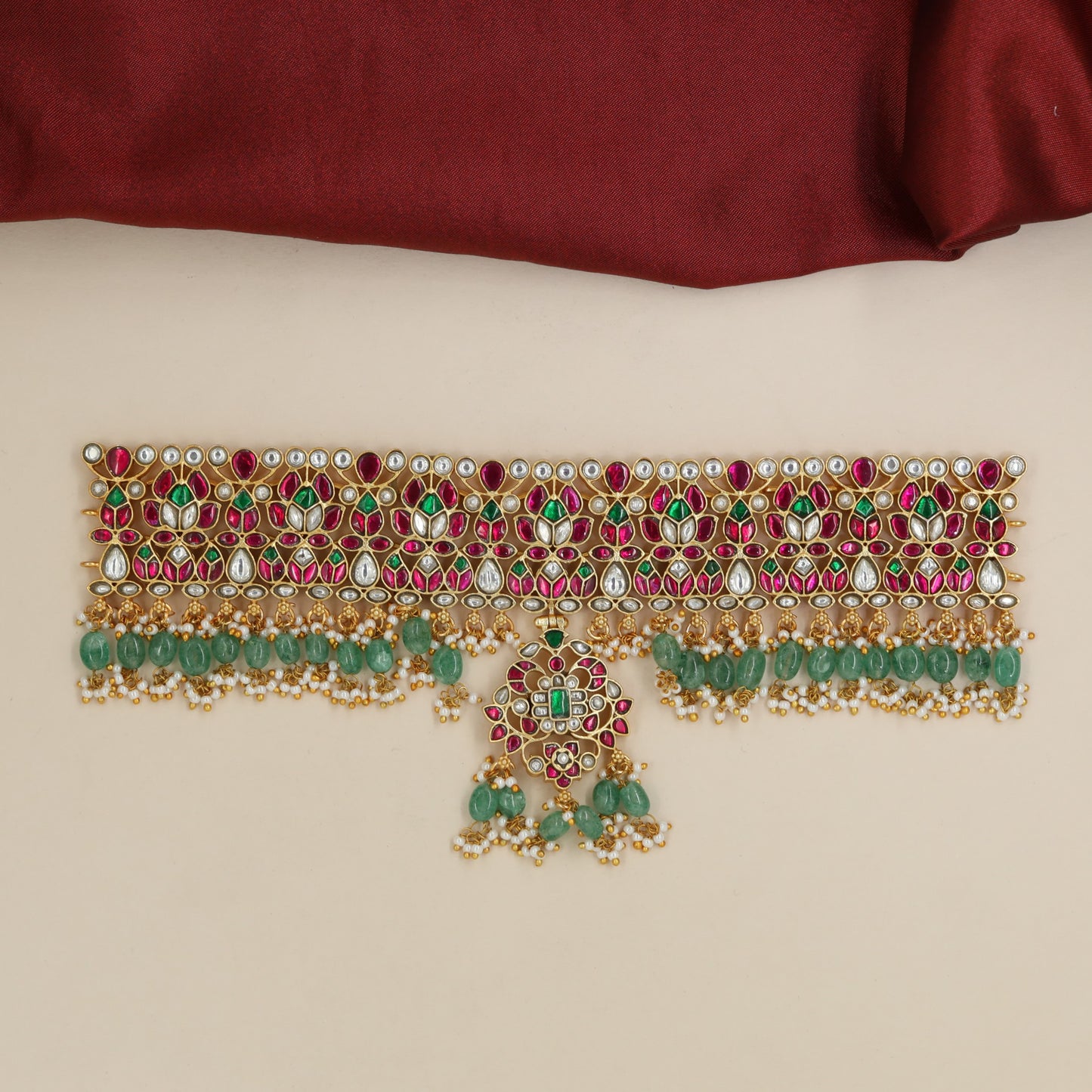 Grand Jadau Choker with Ornamental Centre Pendant