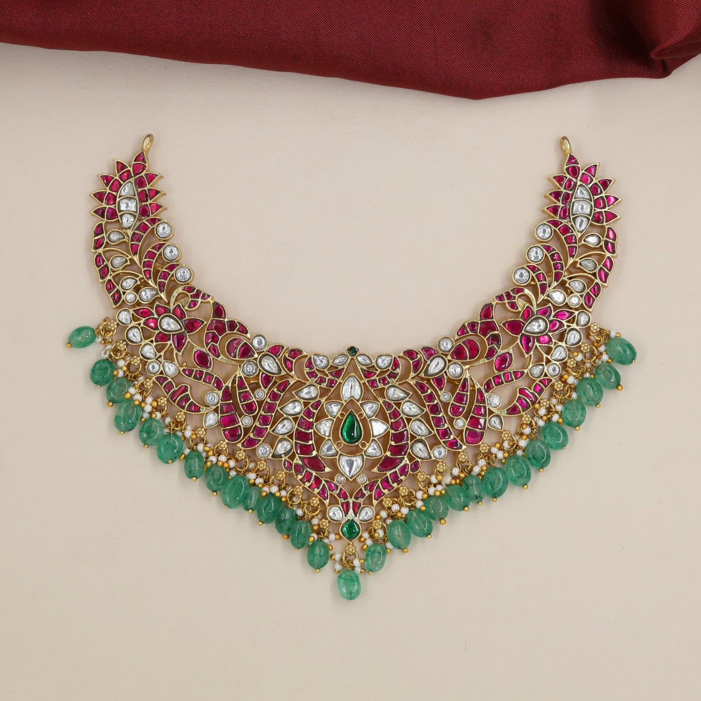 Jadau Necklace Showcasing Repeating Paisley Forms and Petal Settings
